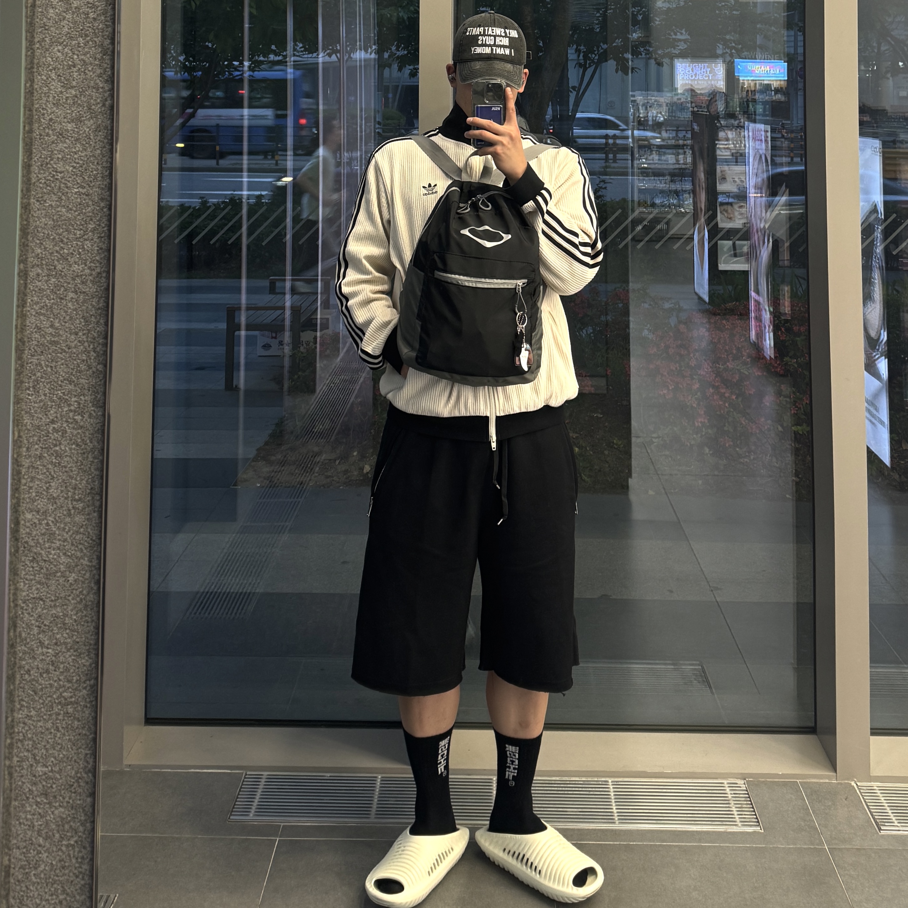 Mischief Rhombus Light Weight Backpack Black - The Hyundai Seoul Exclusive, Adidas Adicolor Classic Waffle Beckenbauer Track Jacket Wonder White - US Sizing 착용 스타일 - 2