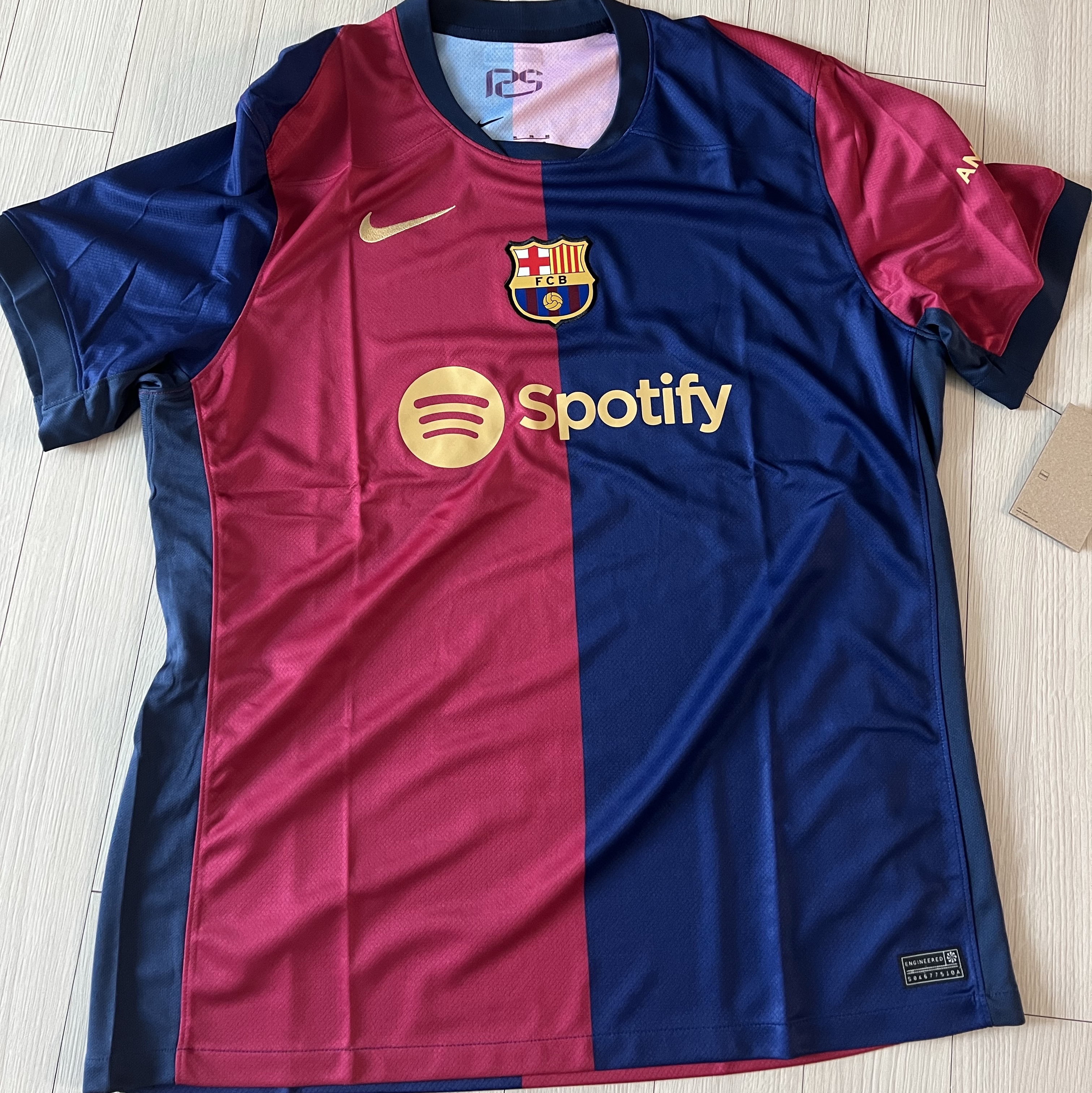 Nike FC Barcelona 2024/25 Dri-Fit Stadium Home Jersey Deep Royal Blue Noble Red (Non Marking Ver.) 착용 스타일