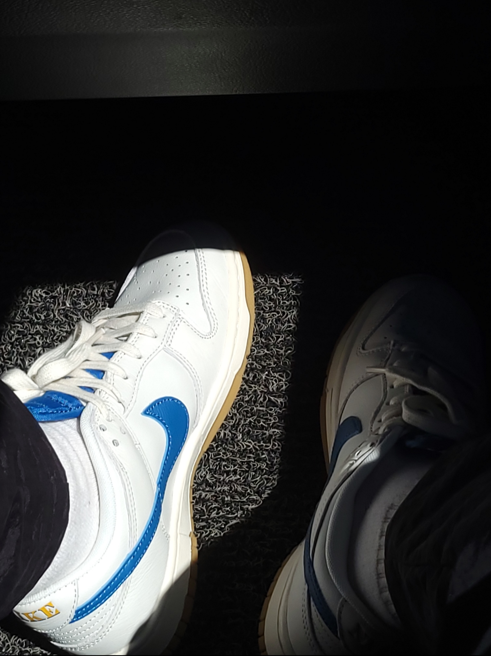 Nike Dunk Low SE Sail Dark Marina Blue 착용 스타일