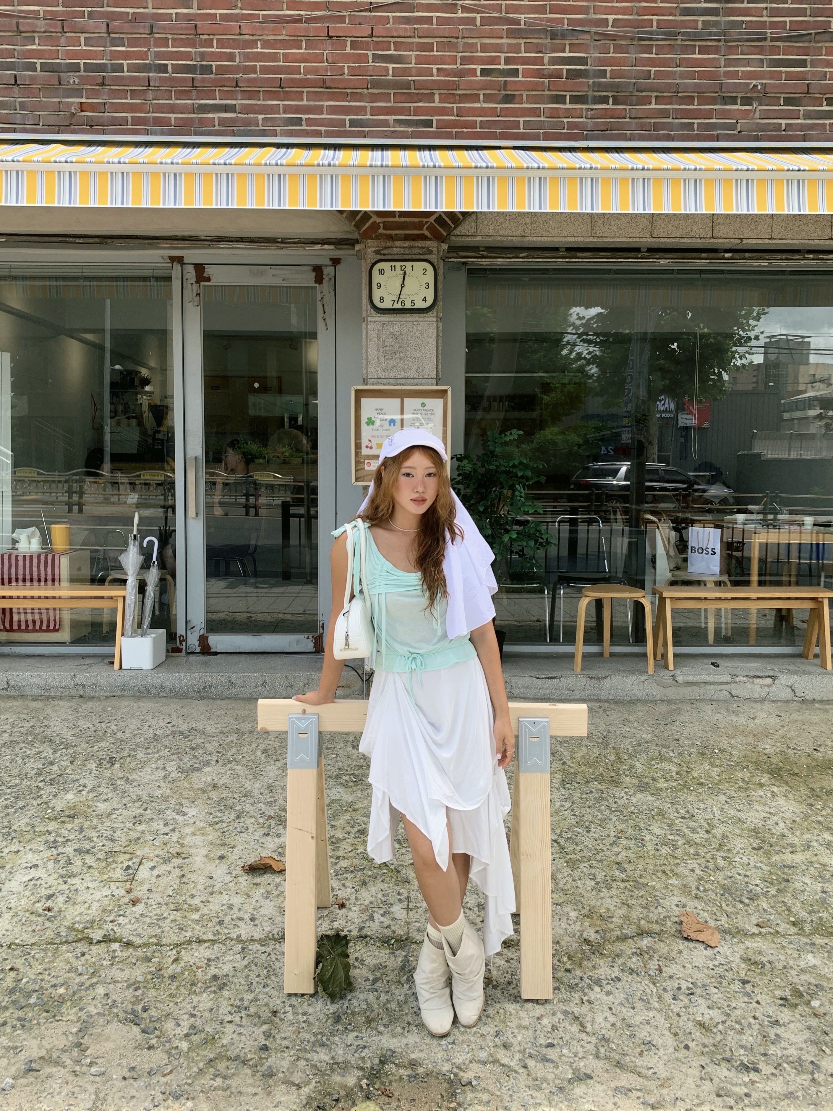 ACOC Sunflower Cap Ivory 착용 스타일 - 6