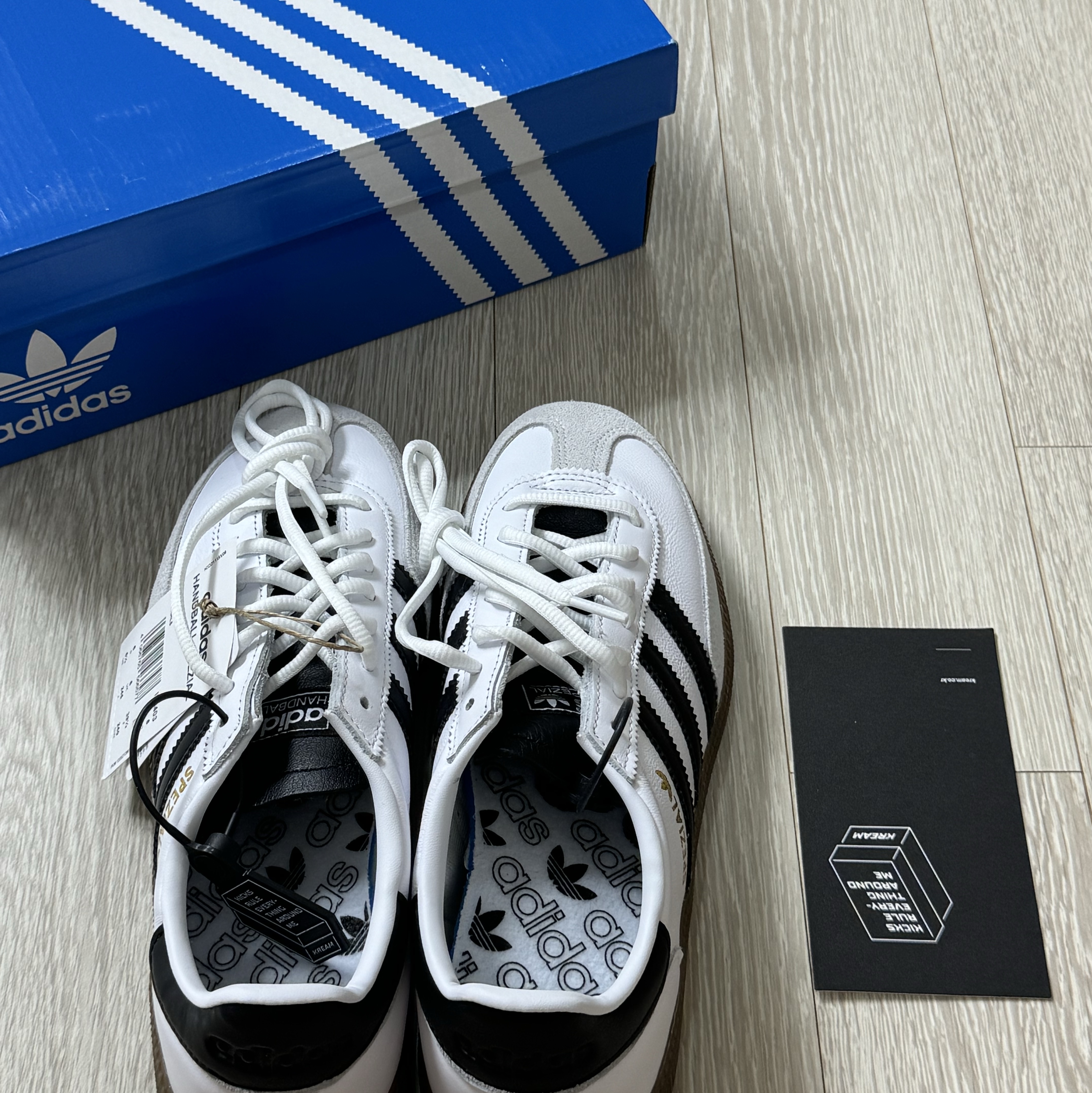 Adidas Spezial Handball White Core Black 착용 스타일