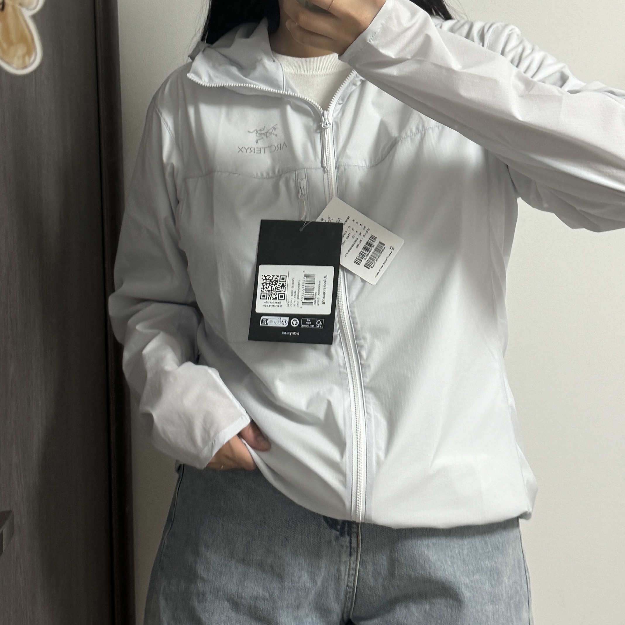 (W) Arc'teryx Squamish Hoody Atmos 착용 스타일 - 1