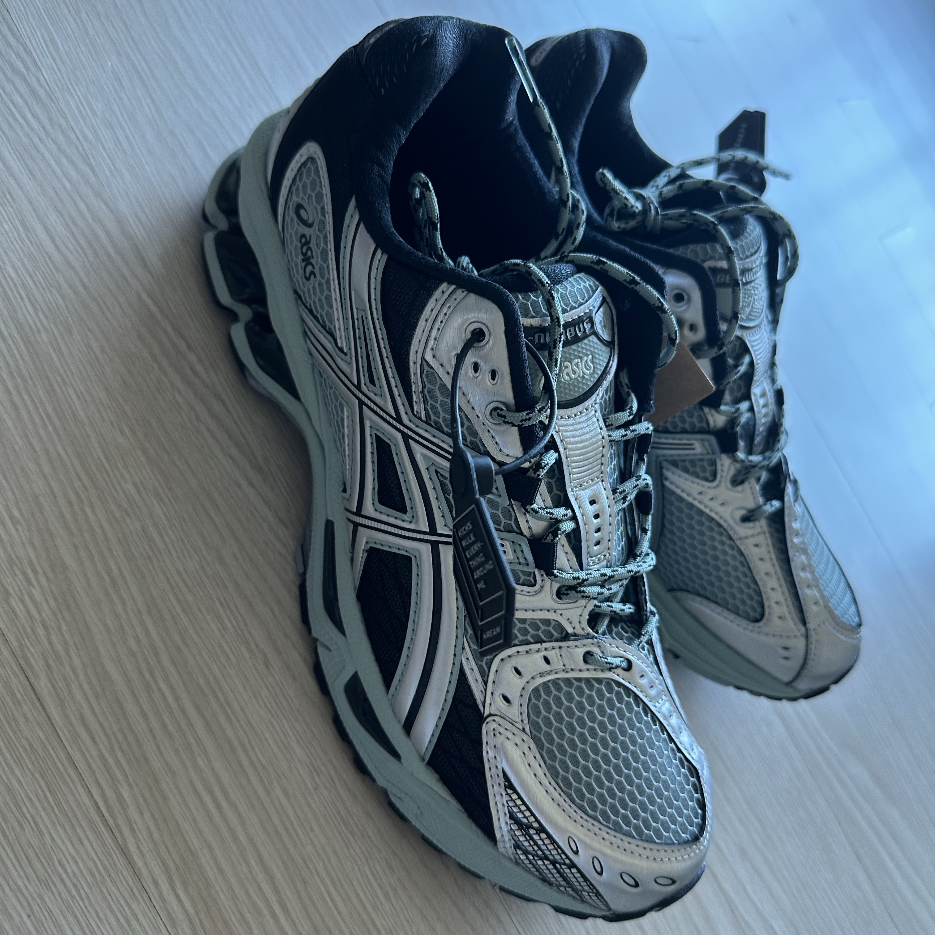 Asics Gel-Nimbus 10.1 Ocean Haze Pure Silver 착용 스타일 - 2
