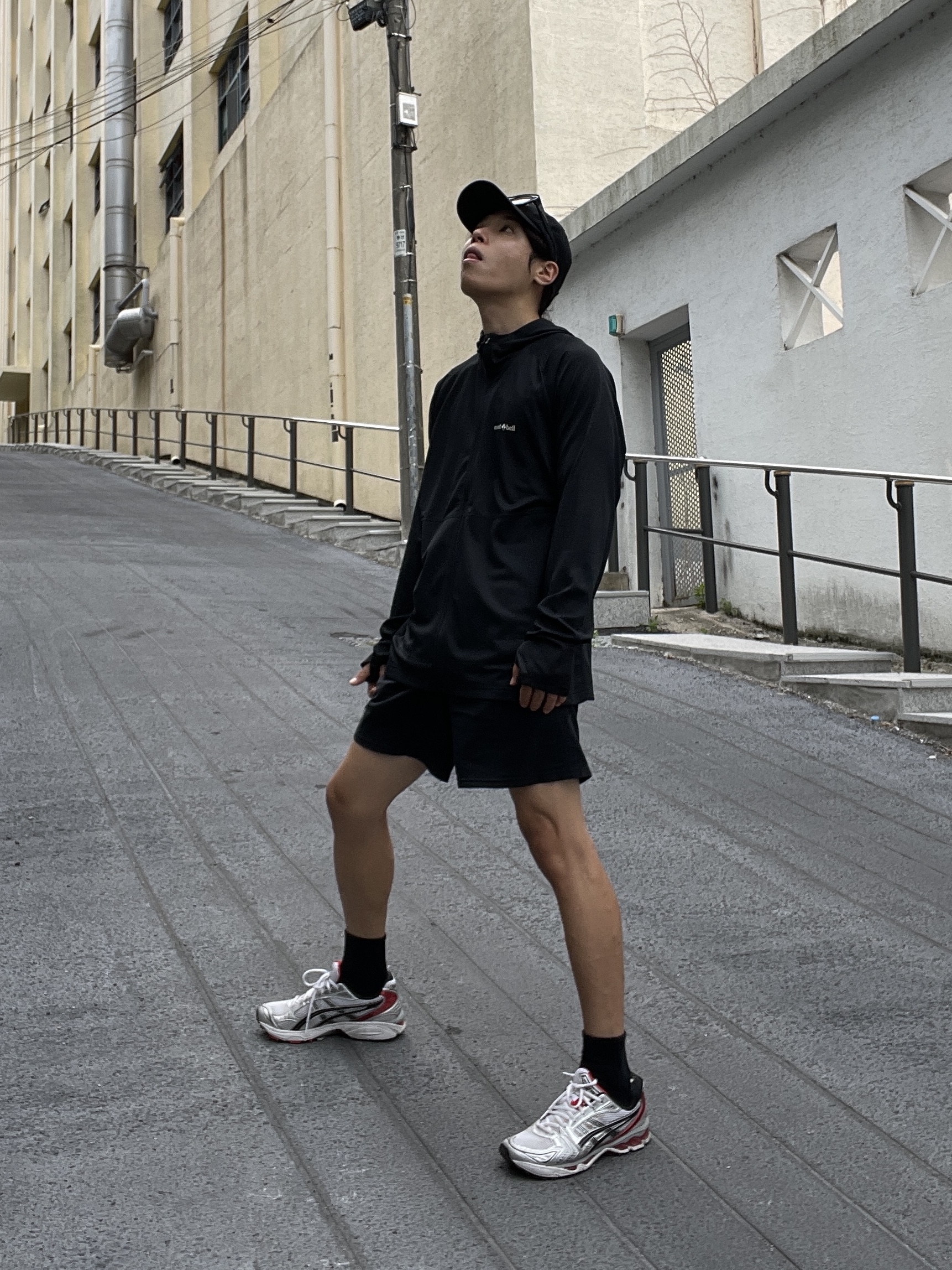 Asics Gel-Kayano 14 White Classic Red 착용 스타일 - 2