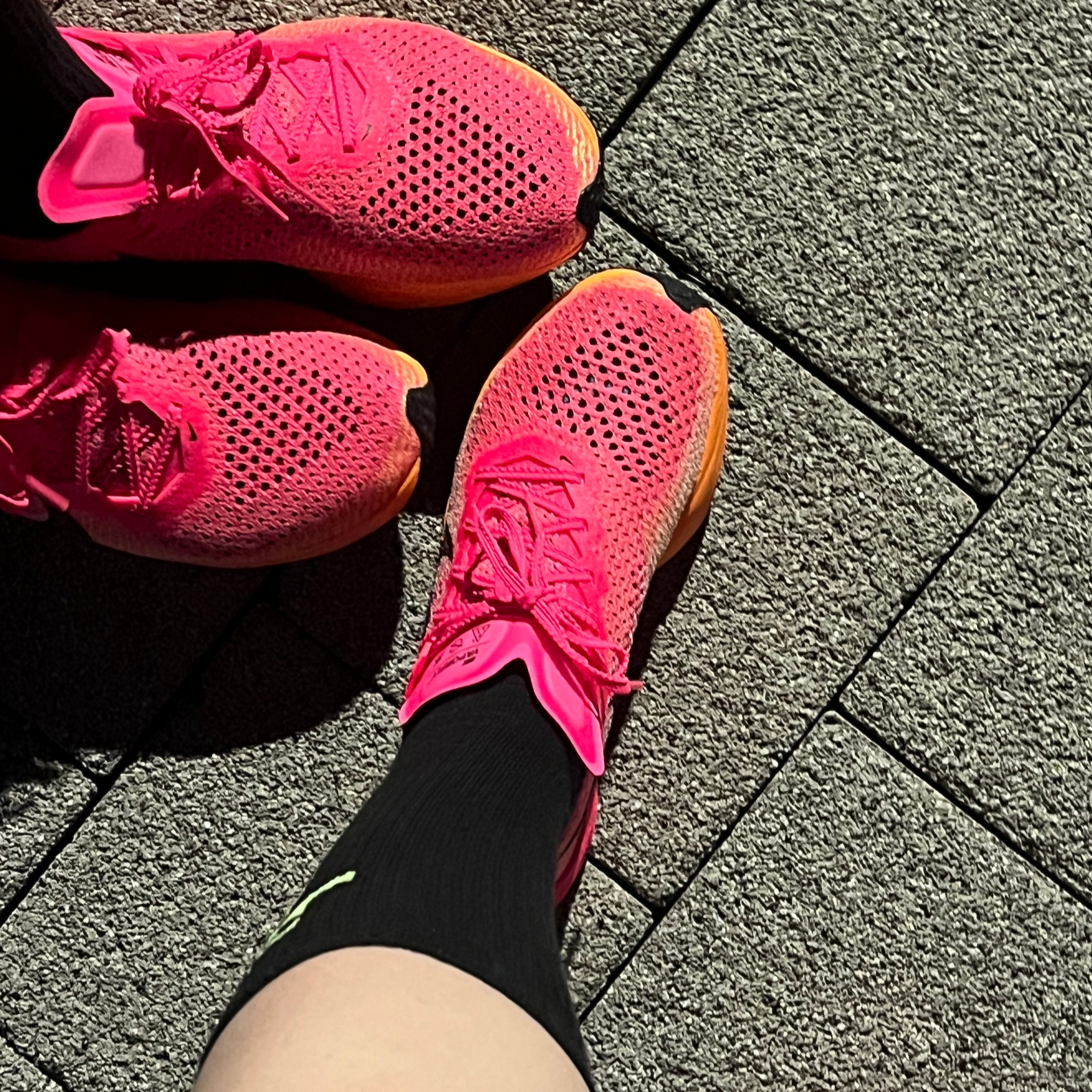 (W) Nike ZoomX Vaporfly Next% 3 Hyper Pink Laser Orange, Nike ZoomX Vaporfly Next% 3 Hyper Pink 착용 스타일