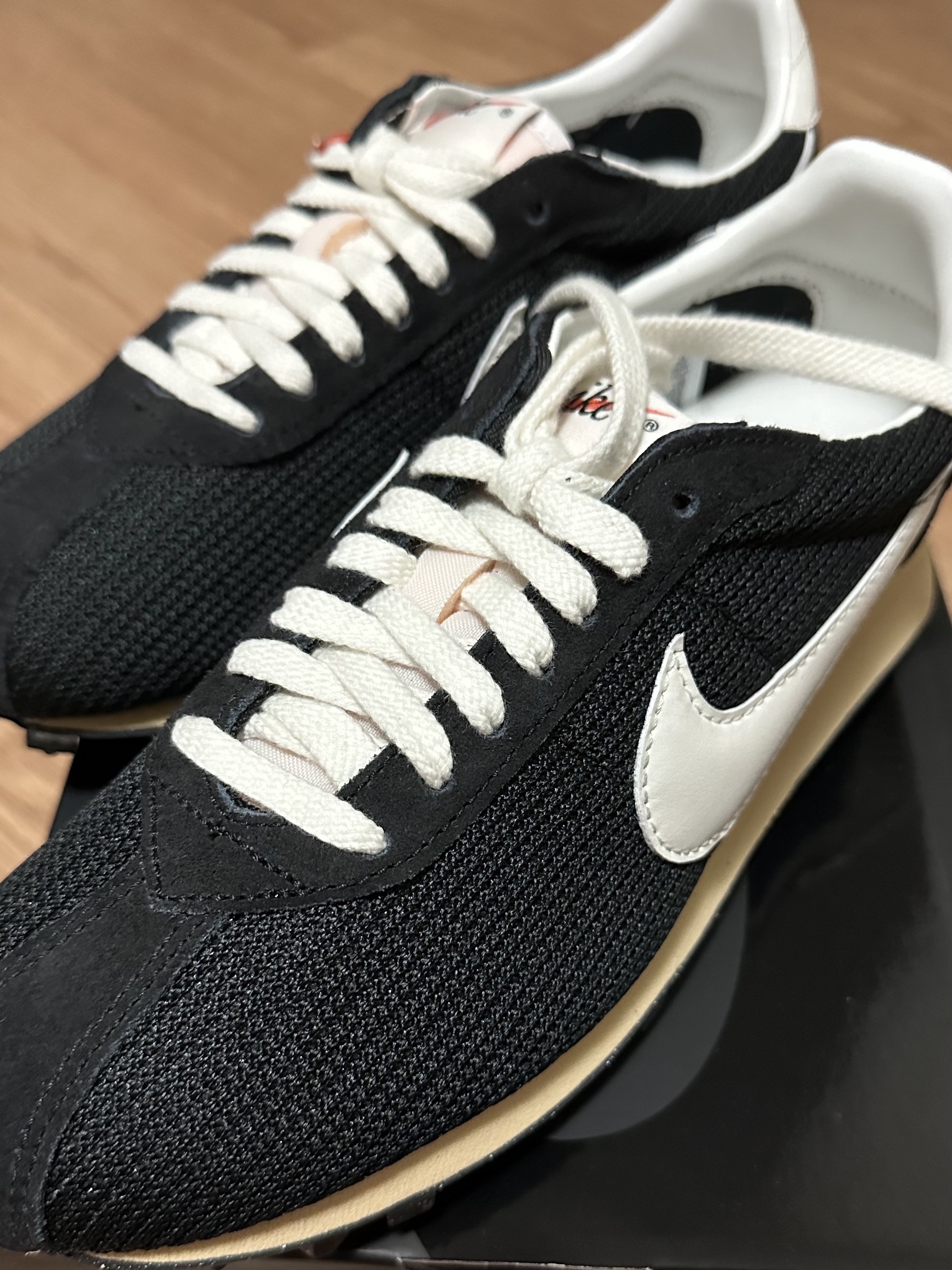 Nike LD-1000 SP Black and Sail 착용 스타일 - 3