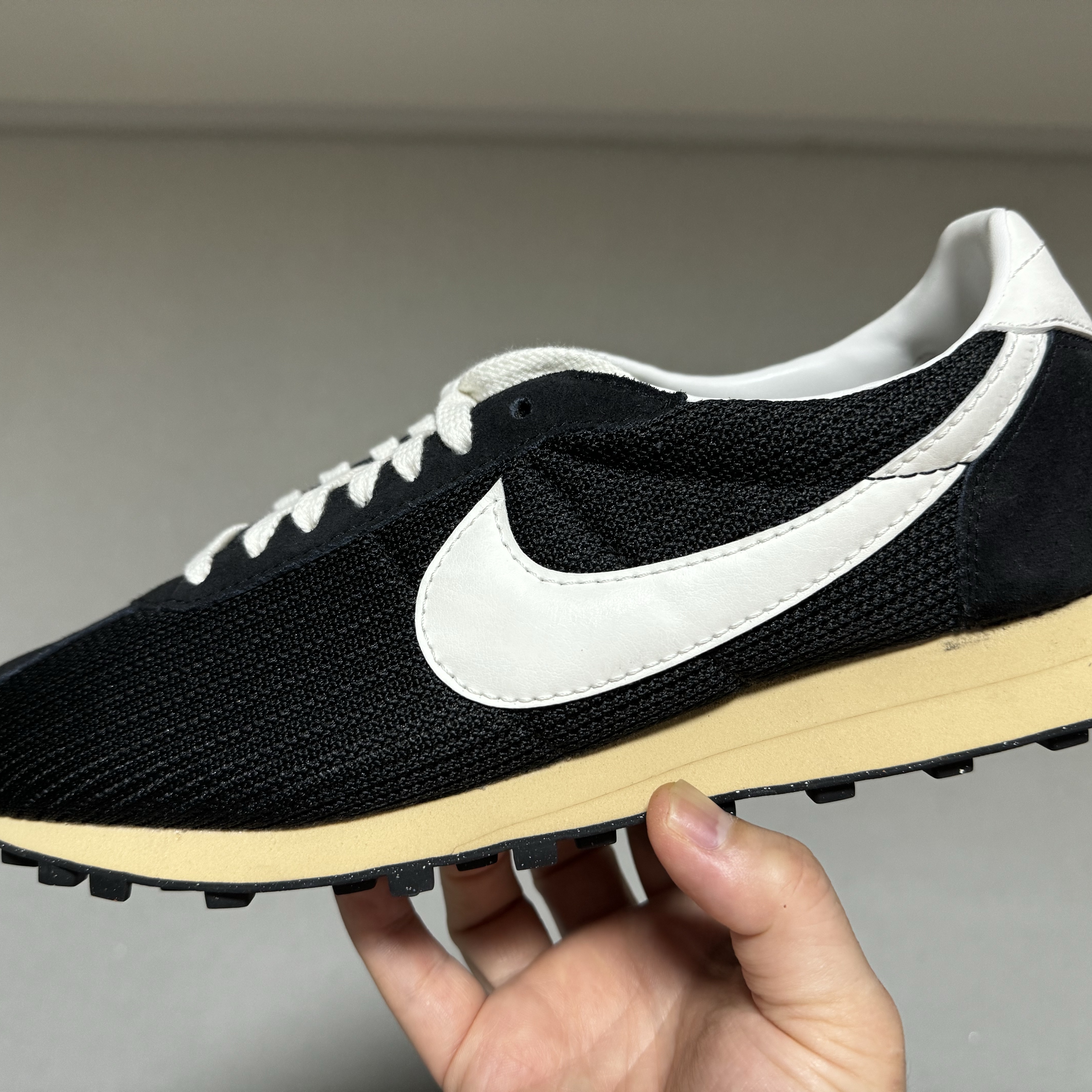 Nike LD-1000 SP Black and Sail 착용 스타일 - 6