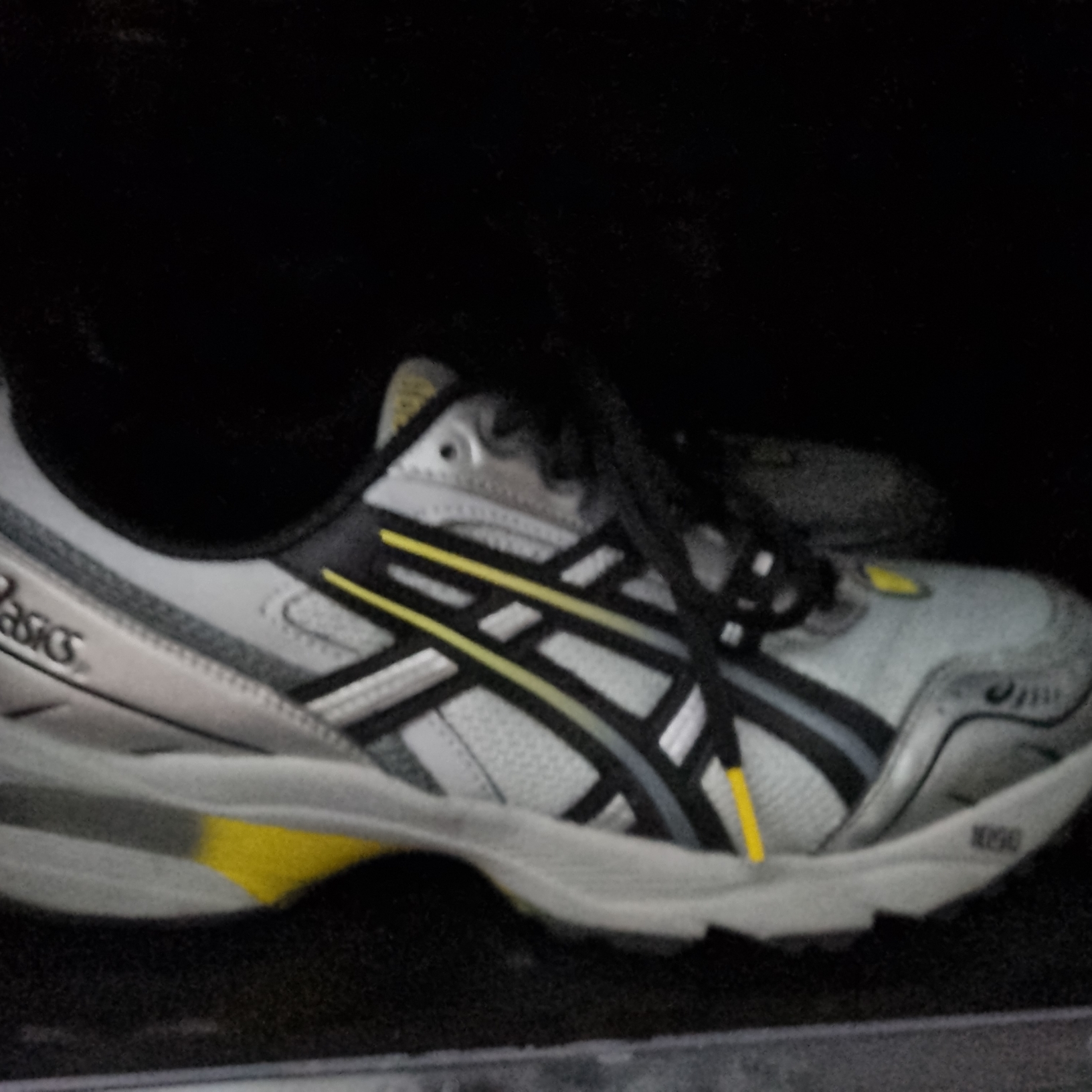 Asics Gel-1090 Mid Grey Black 착용 스타일