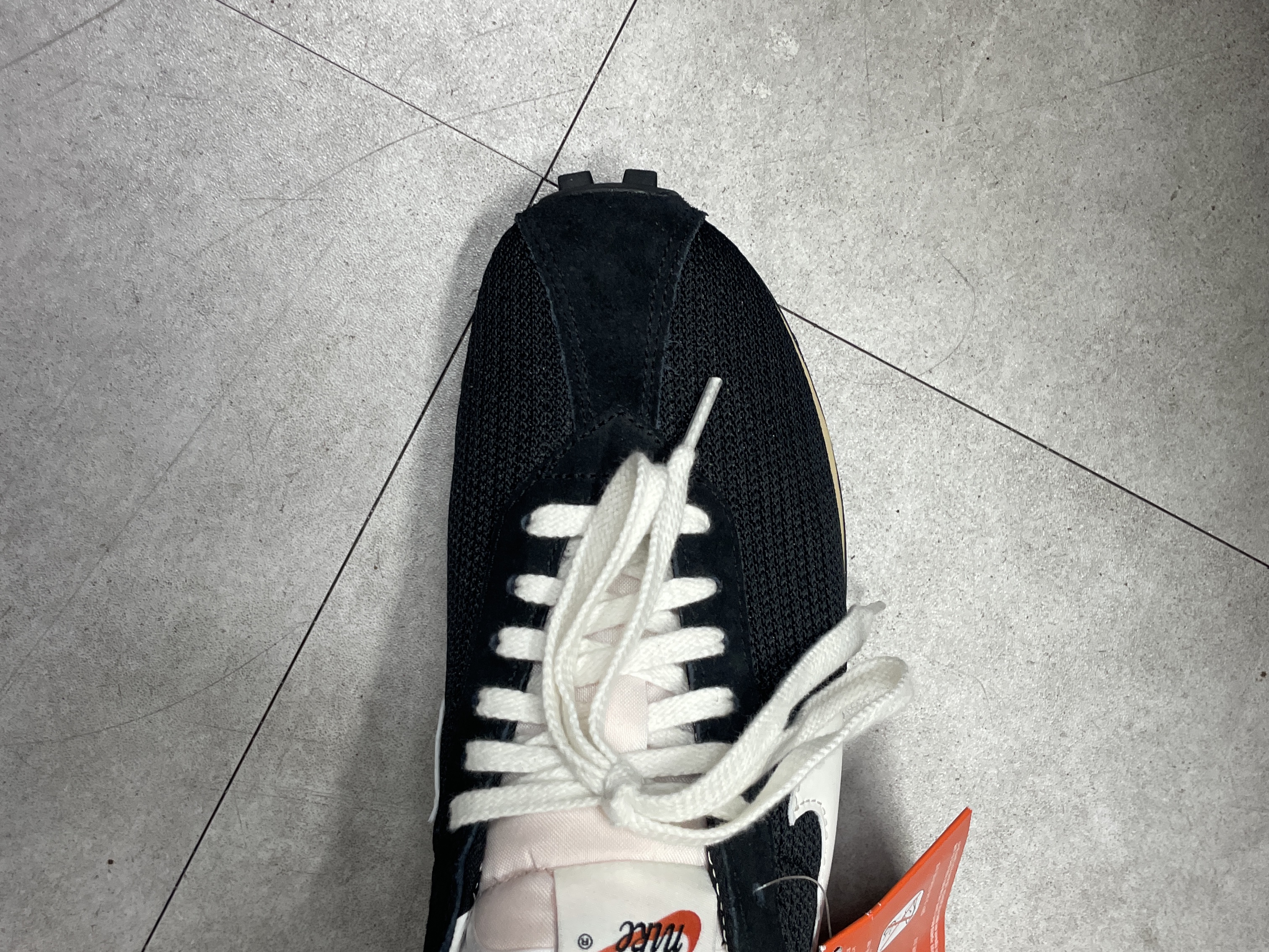 Nike LD-1000 SP Black and Sail 착용 스타일 - 2
