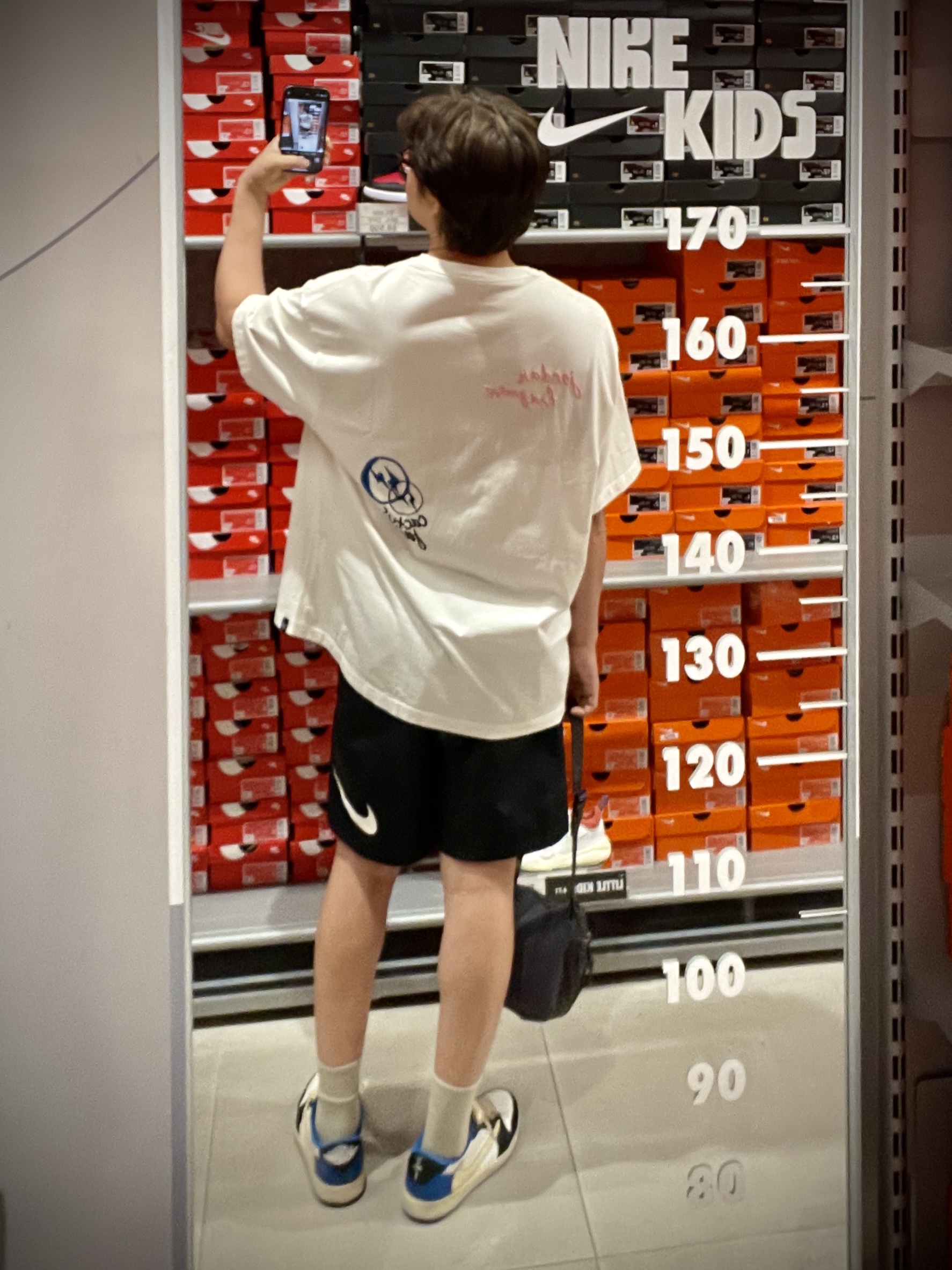 Jordan 1 x Travis Scott x Fragment Retro Low OG SP Military Blue, Jordan x Travis Scott x Fragment T-Shirt Sail (DJ0620-133) 착용 스타일 - 1