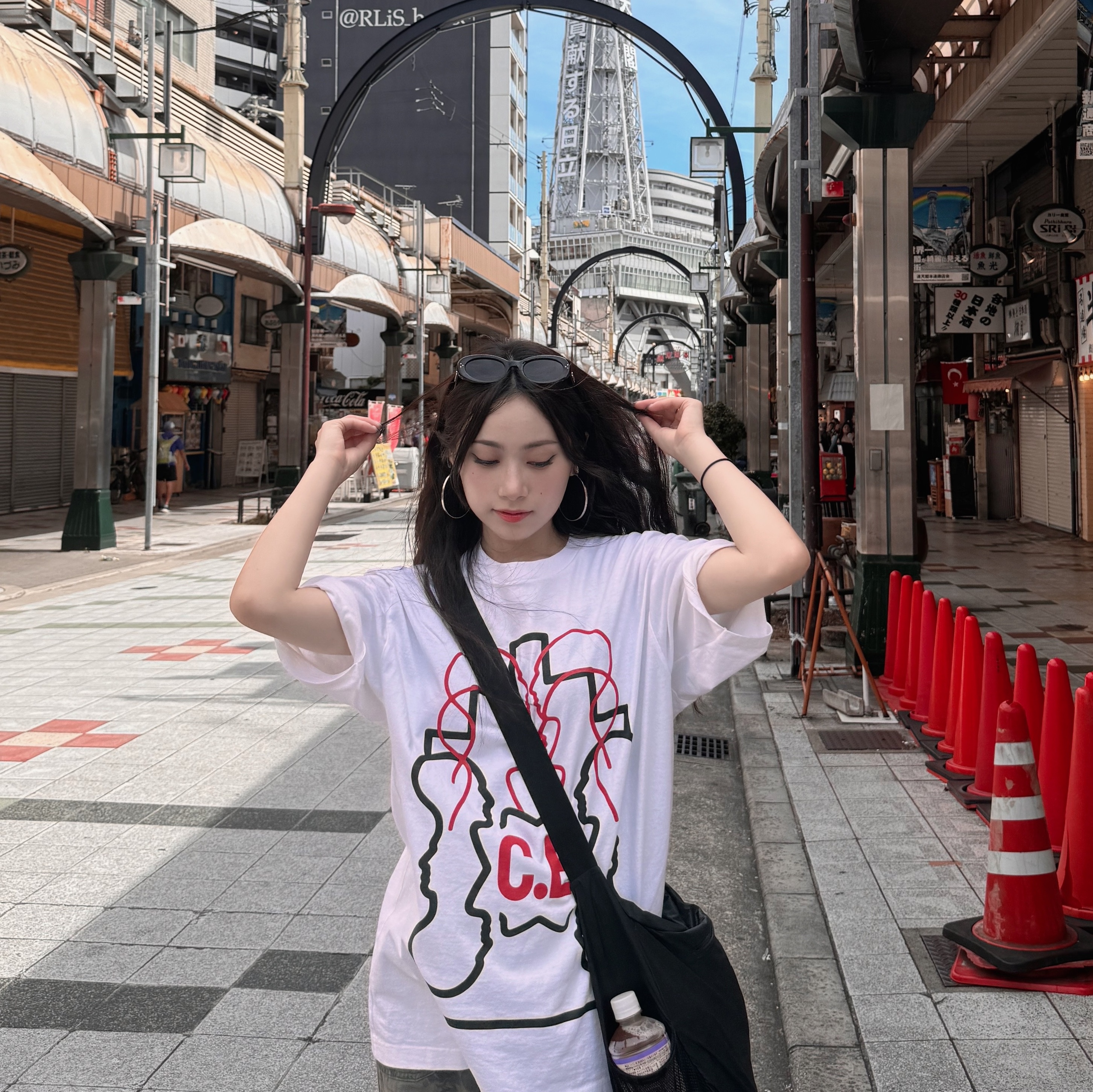 Cav Empt WB Ziggurat Heads II Star C.E Red T-Shirt White - 24SS, Montbell Pocketable Light Shoulder Bag Large Black 착용 스타일