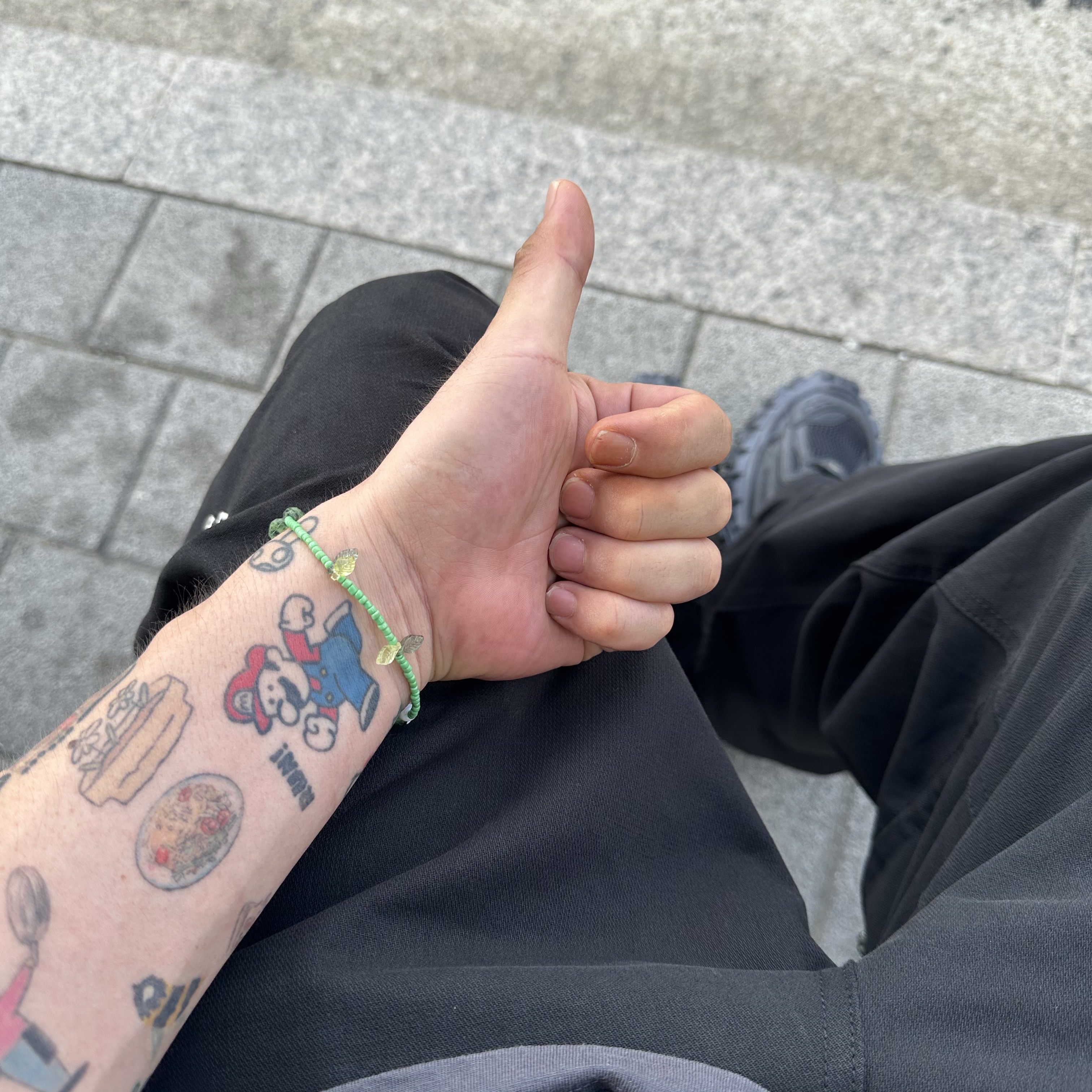 Balenciaga Defender Sneakers Black 착용 스타일 - 2