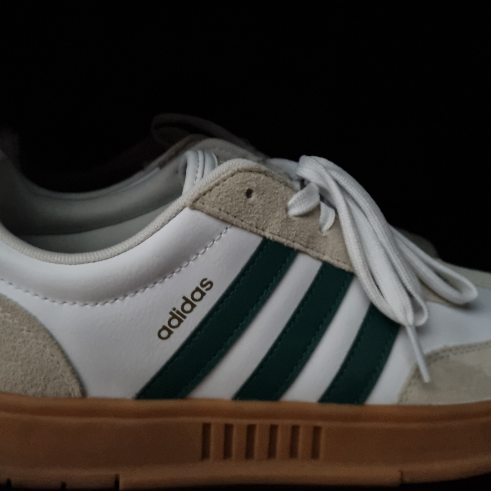 Adidas Gradas Collegiate Green 착용 스타일