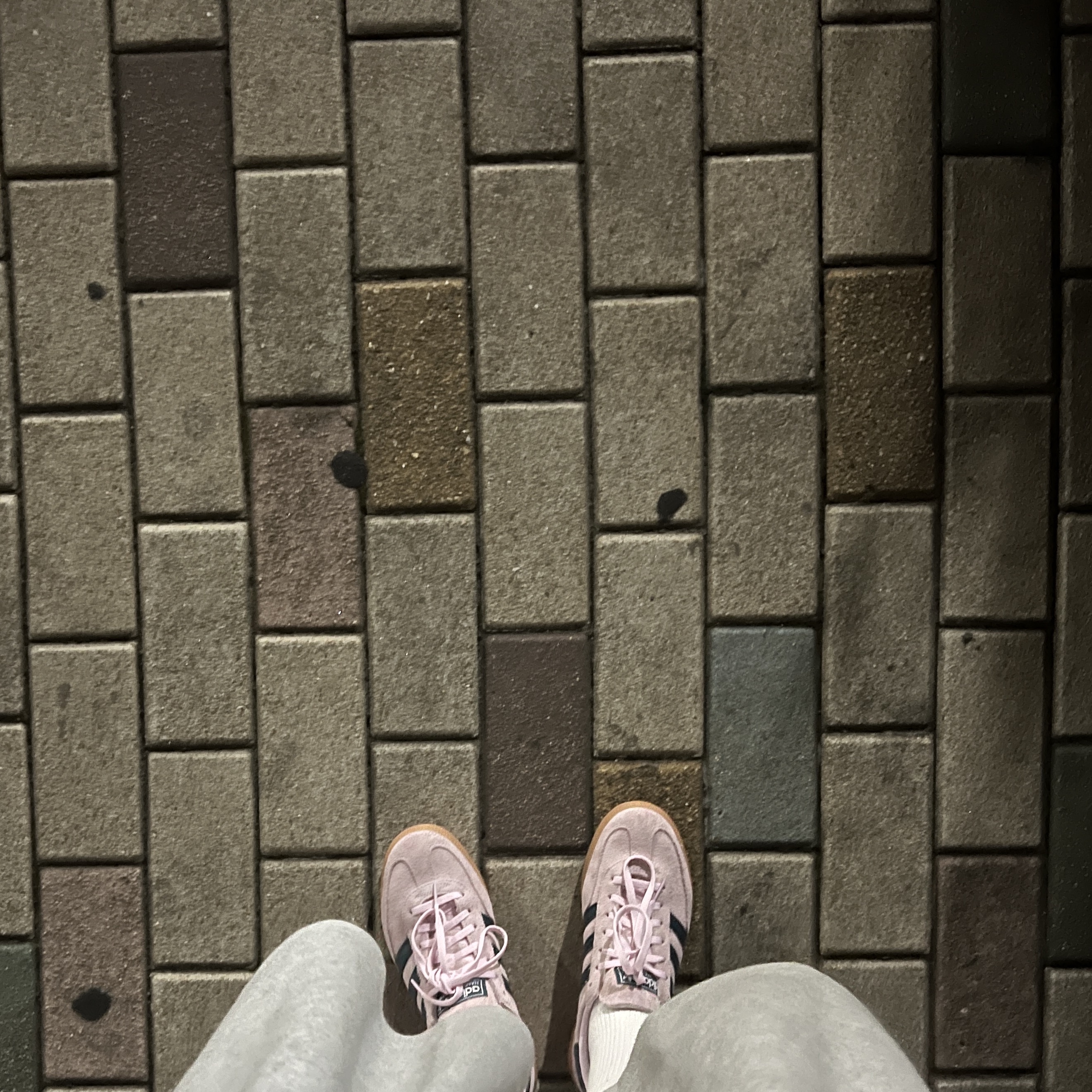 (W) Adidas Spezial Handball Clear Pink 착용 스타일
