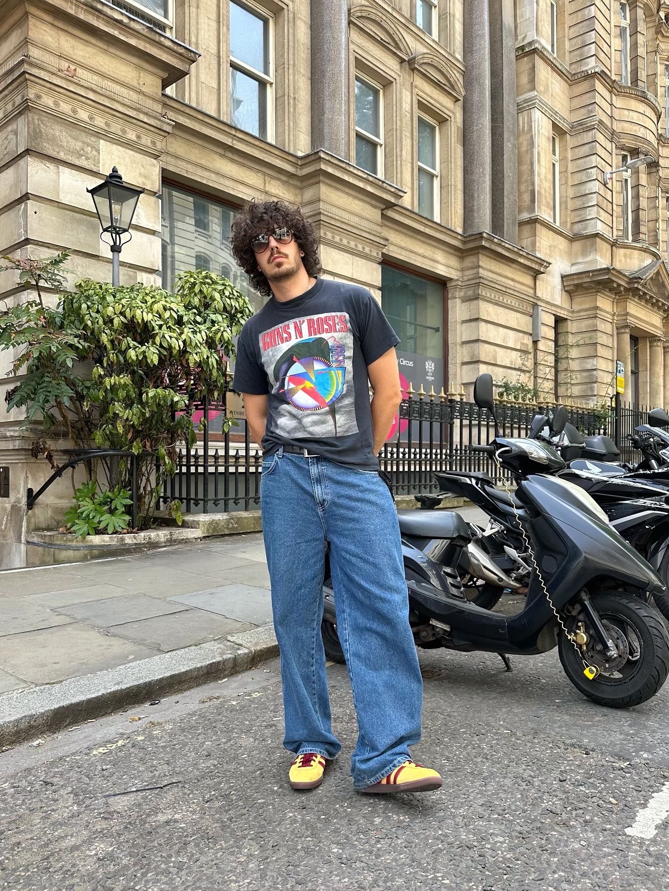 Suade Baggy Denim Black, Suade Baggy Denim Blue 착용 스타일