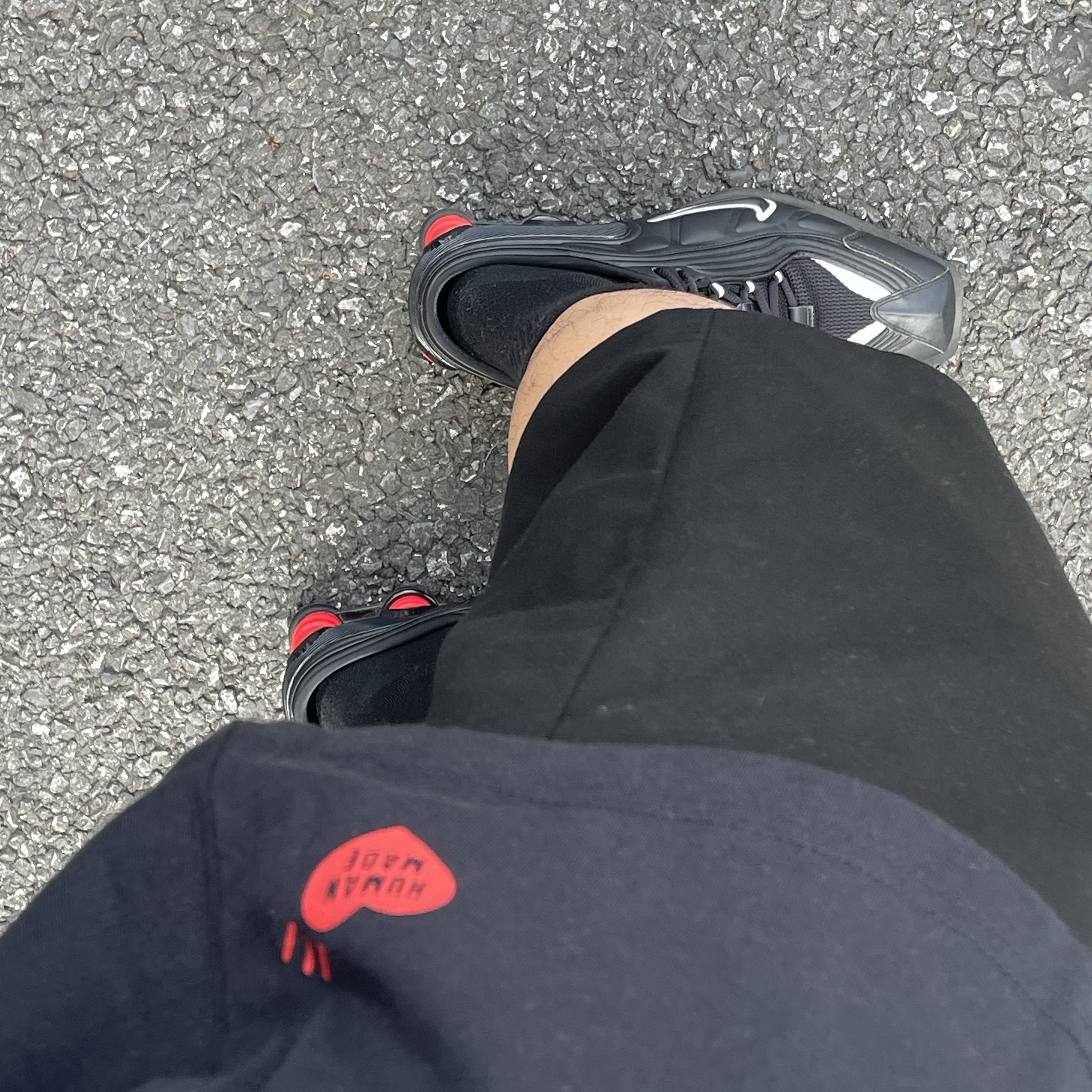 Human Made T-Shirts Black (3 Pack), Nike x Martine Rose Shox MR4 Black 착용 스타일