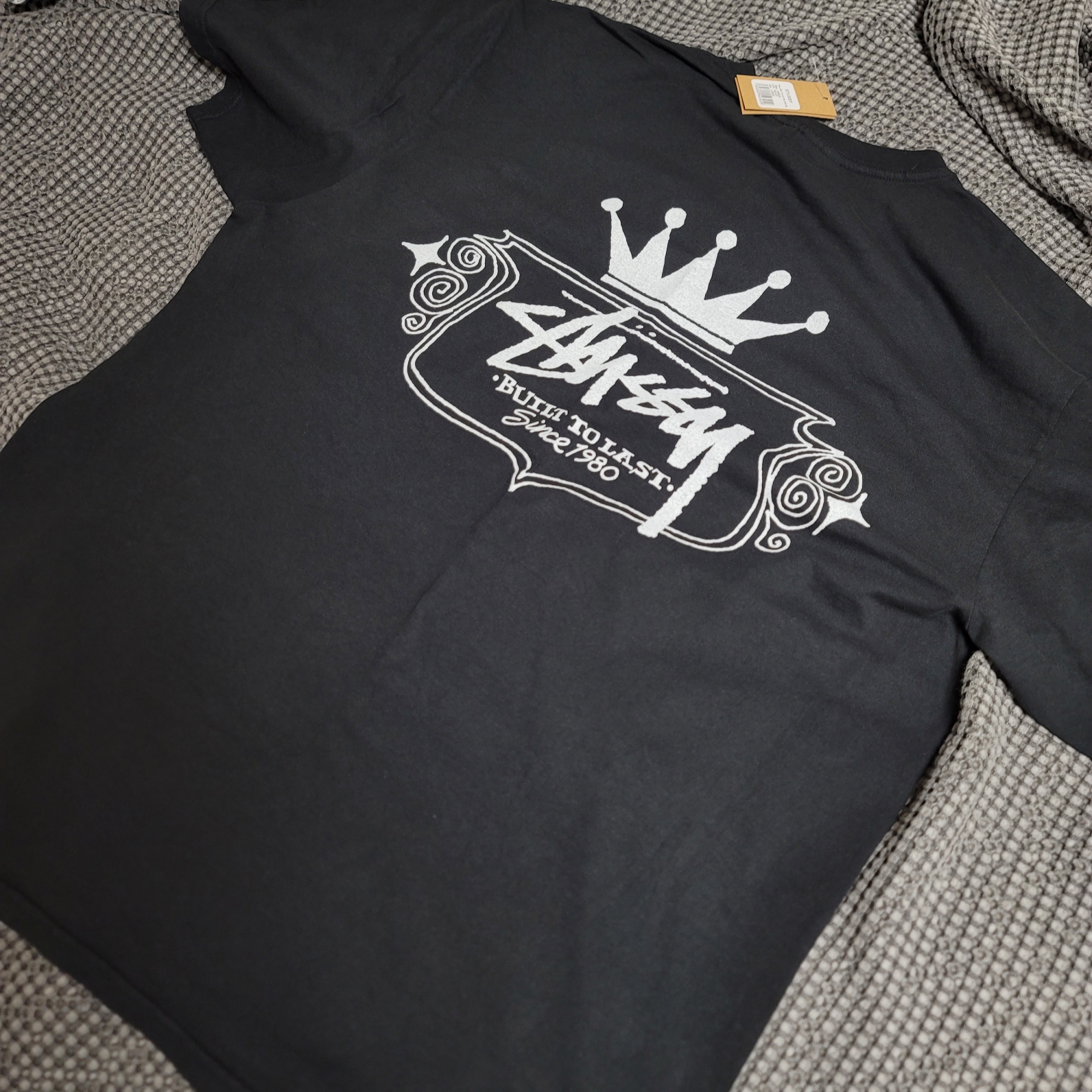 Stussy Built To Last Pigment Dyed T-Shirt Black 착용 스타일 - 2
