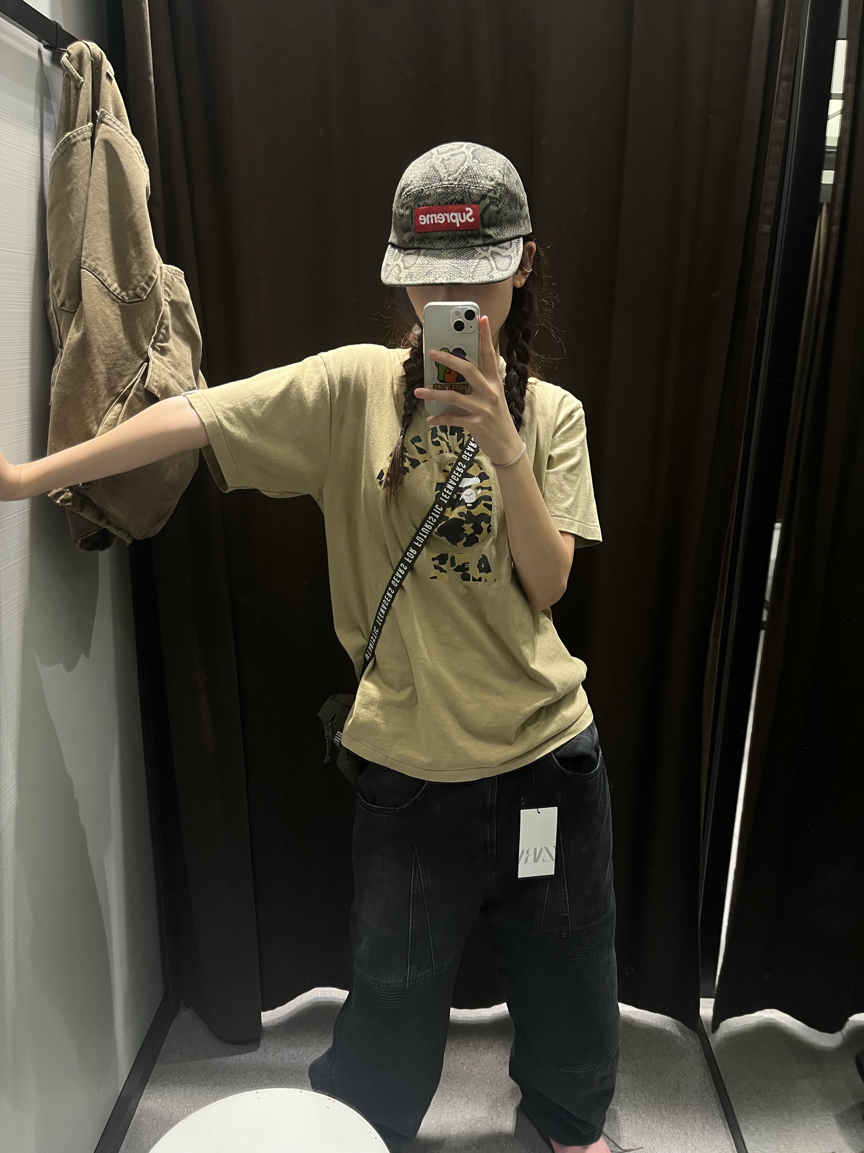 Human Made Sacoche Olive Drab, Supreme Washed Chino Twill Camp Cap Snake - 24SS 착용 스타일