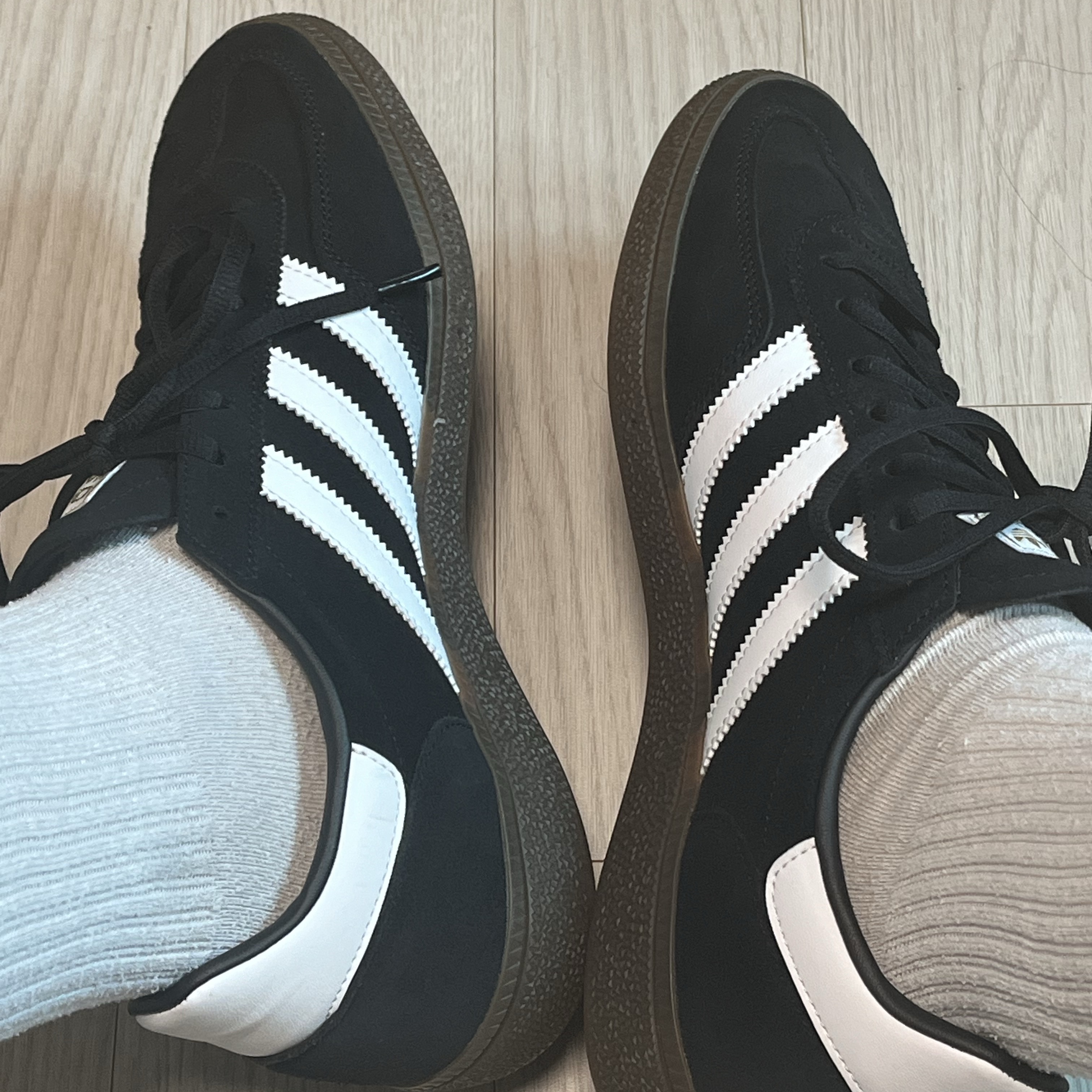 Adidas Spezial Handball Core Black 착용 스타일 - 1