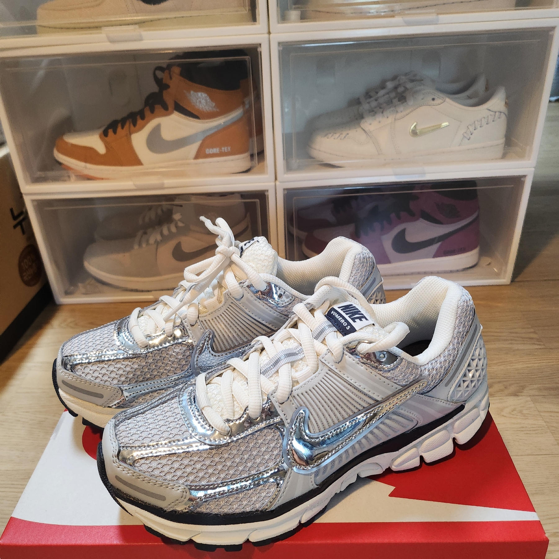 Nike Zoom Vomero 5 Photon Dust Gridiron 착용 스타일