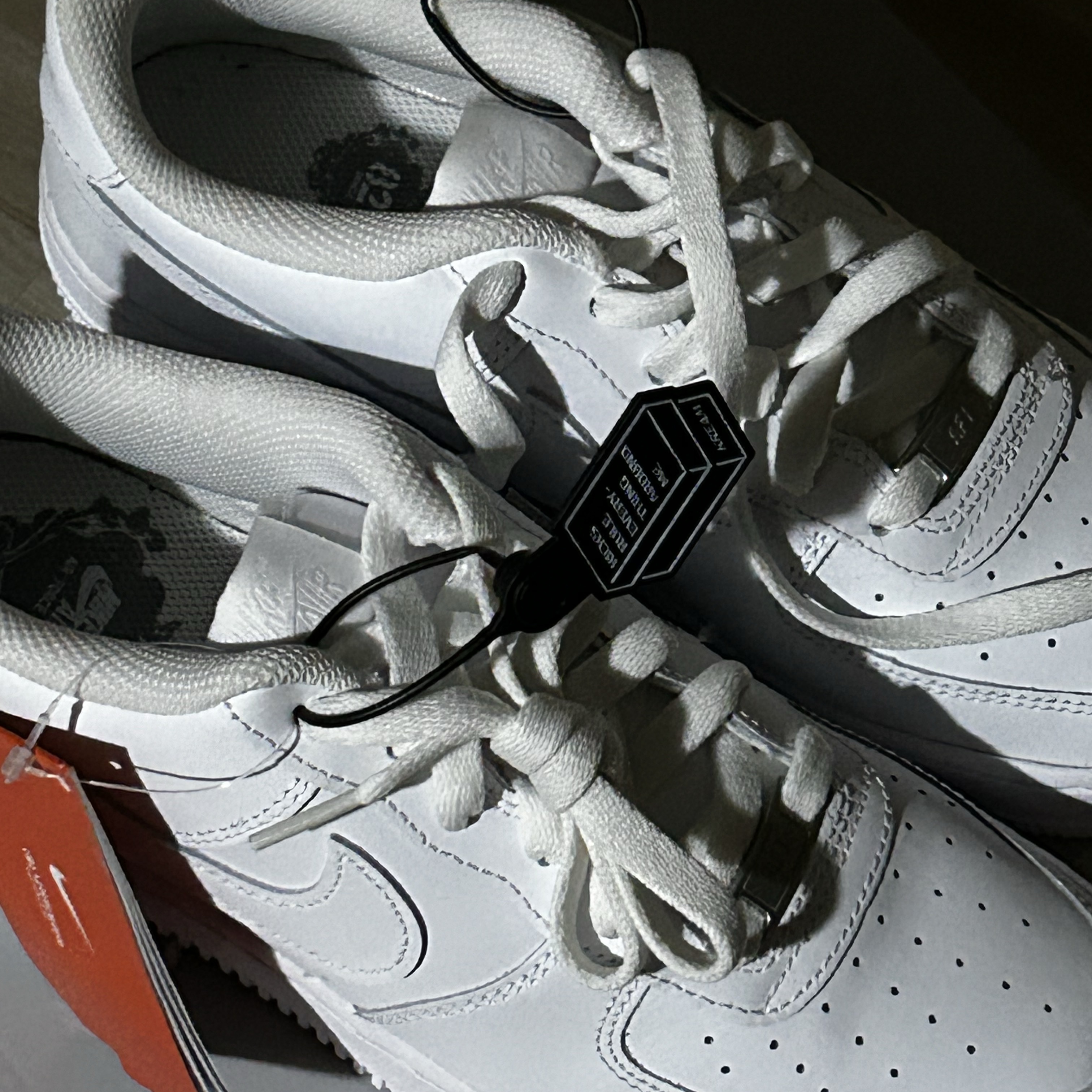 (GS) Nike Air Force 1 LE White 착용 스타일