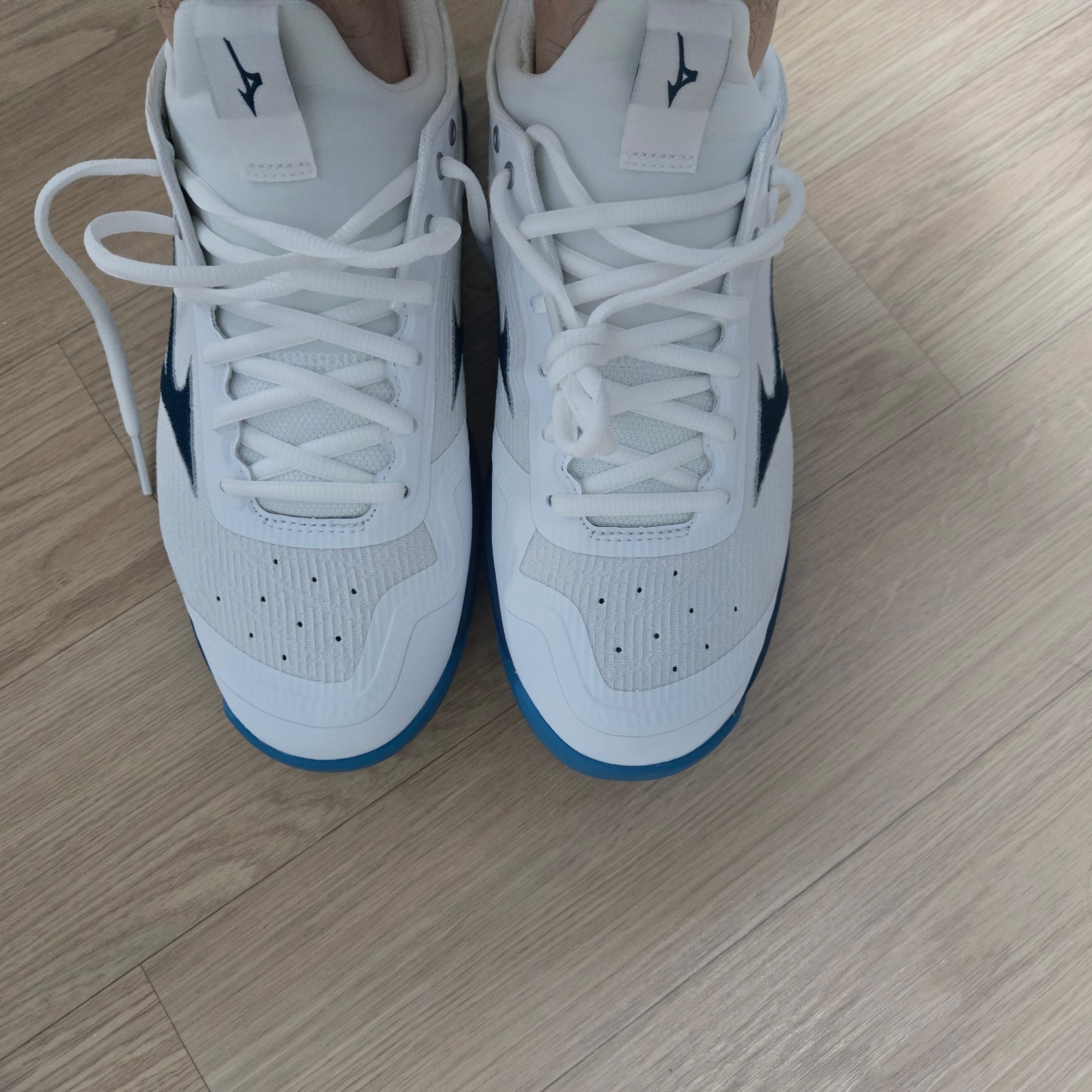 Mizuno Wave Luminous 2 White 착용 스타일 - 2