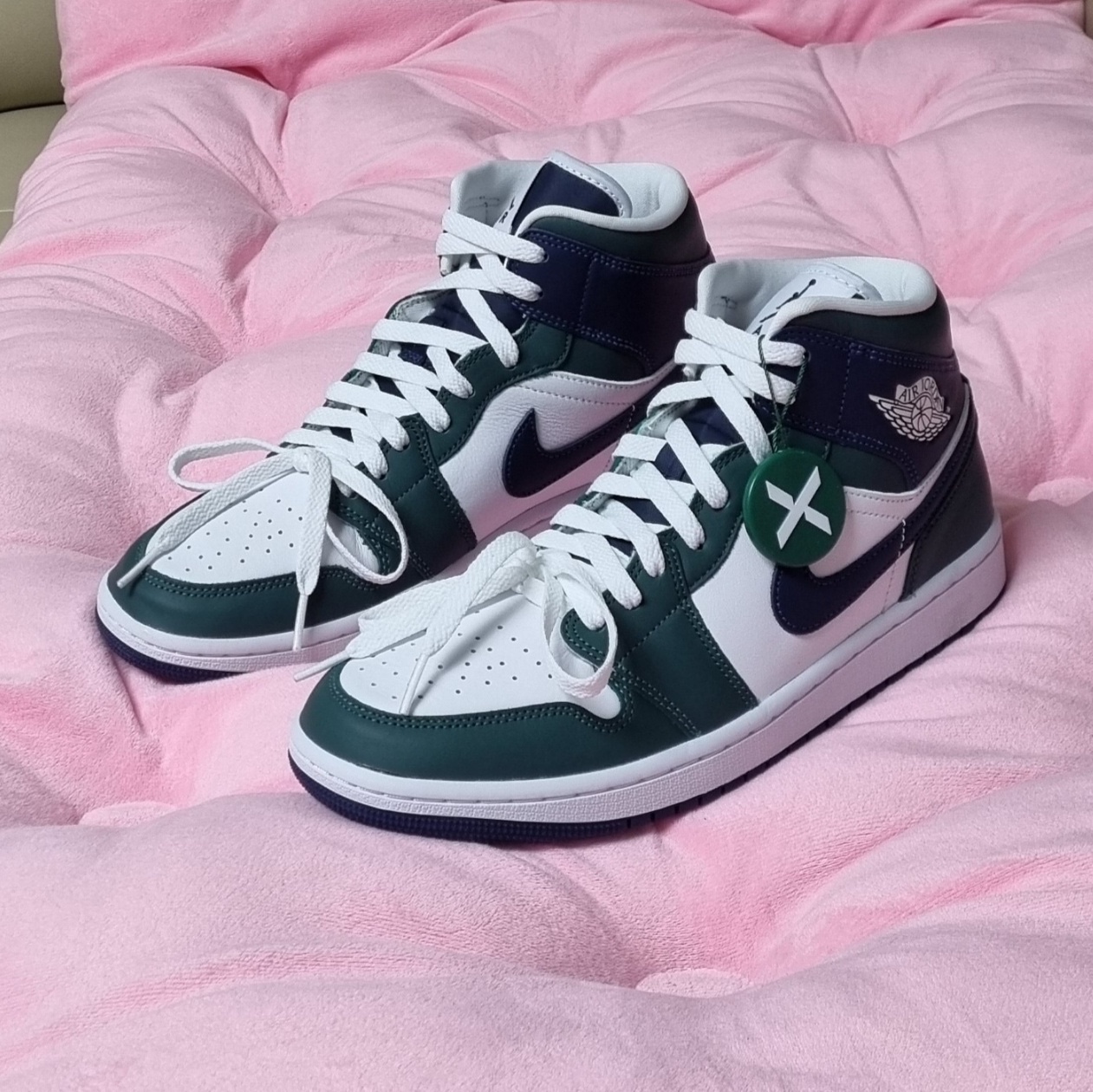 (W) Jordan 1 Mid SE Noble Green 착용 스타일