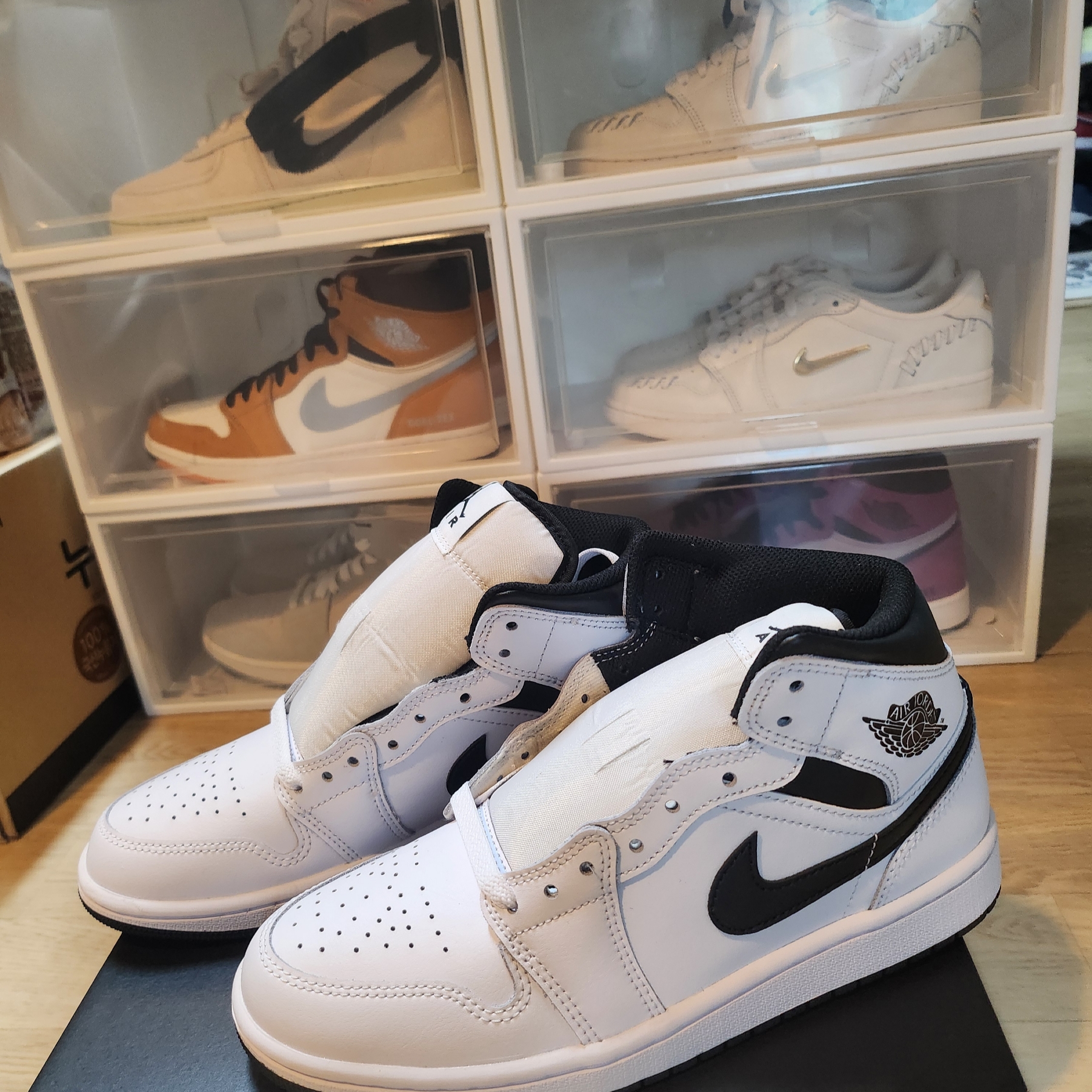 Jordan 1 Mid White Black 착용 스타일
