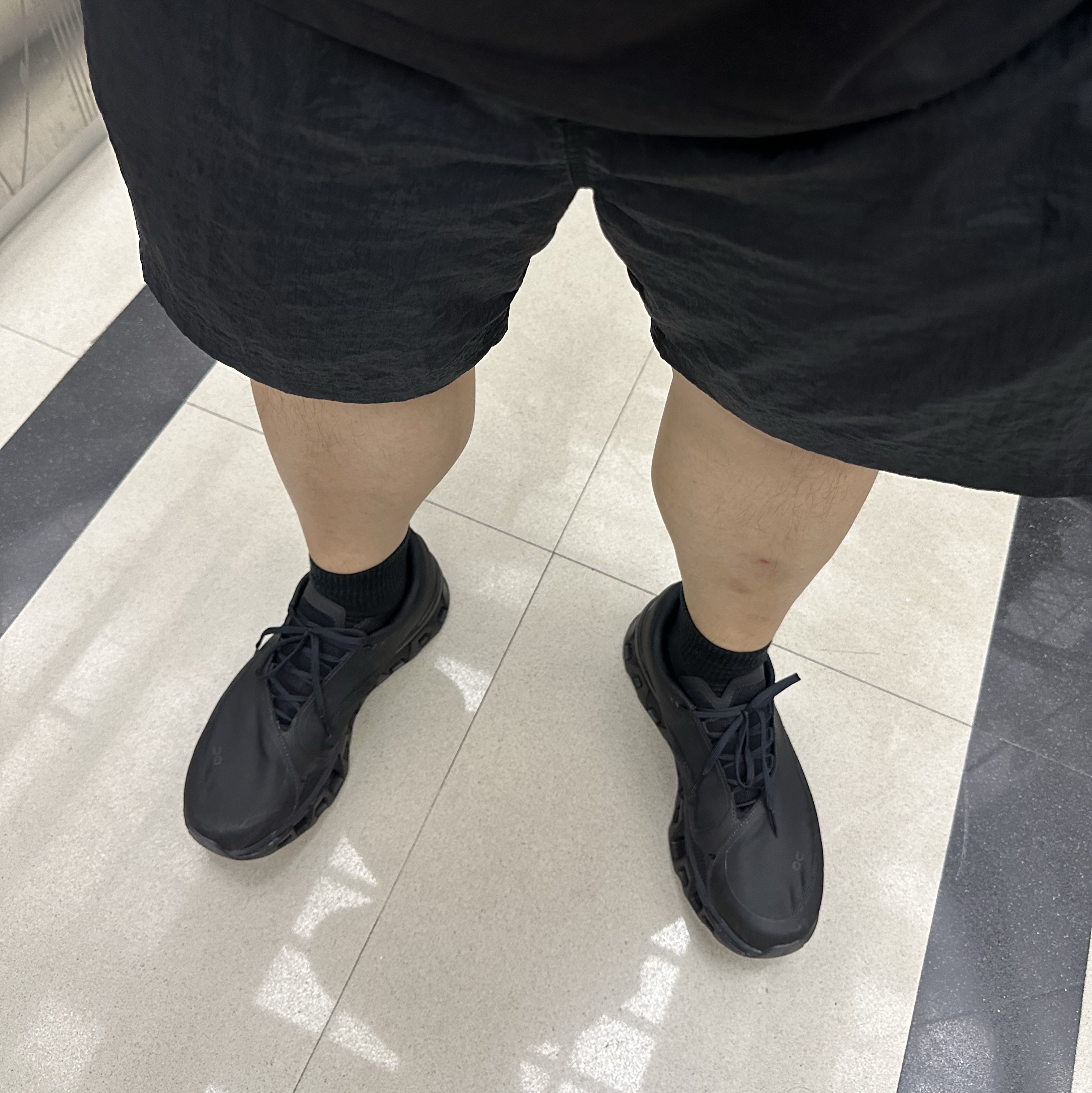 On Running x Post Archive Faction (Paf) Cloudmonster 2 Black Magnet 착용 스타일