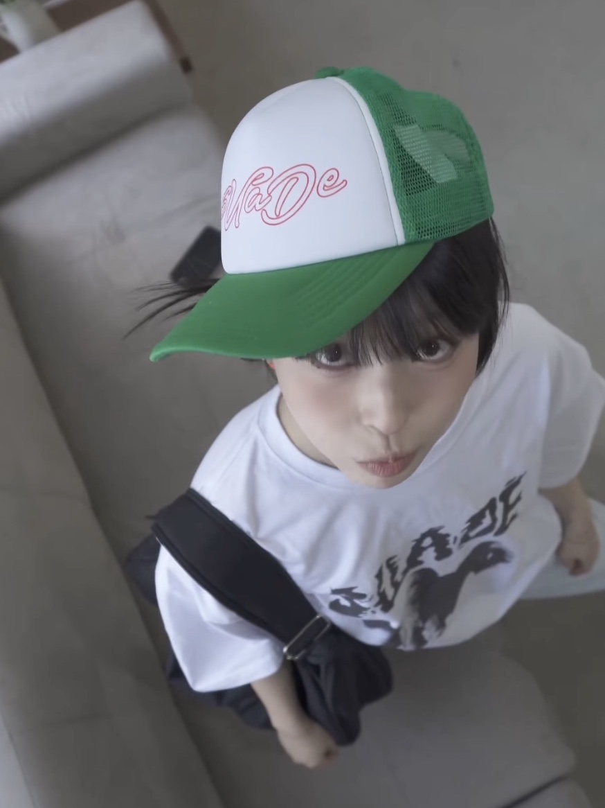 Suade Albino Tee White, Suade Albino Tee Pigment Black 착용 스타일