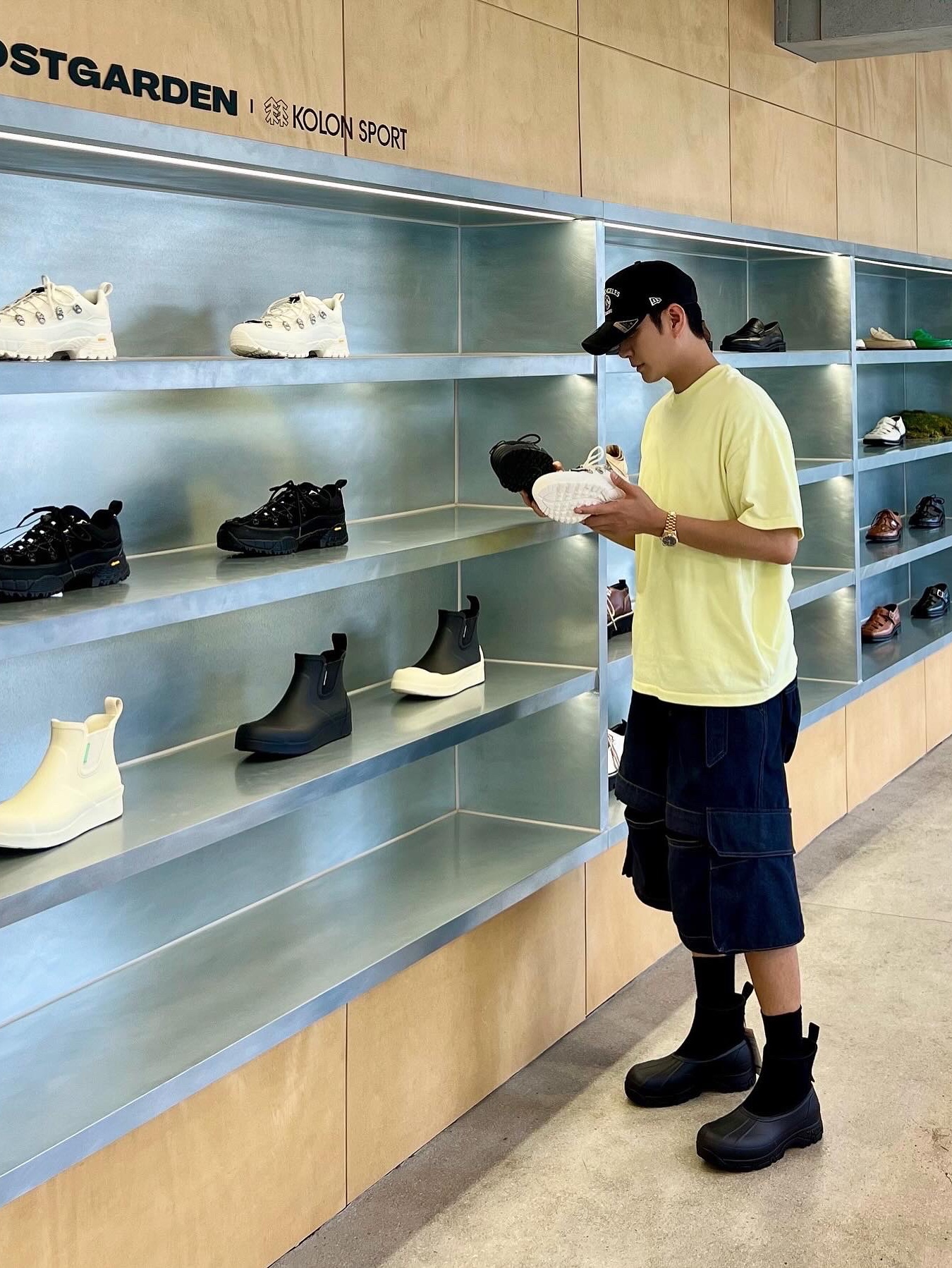 LOSTGARDEN x Tretorn Ahus Hybrid Beige, LOSTGARDEN x Tretorn Ahus Hybrid Black 착용 스타일 - 3