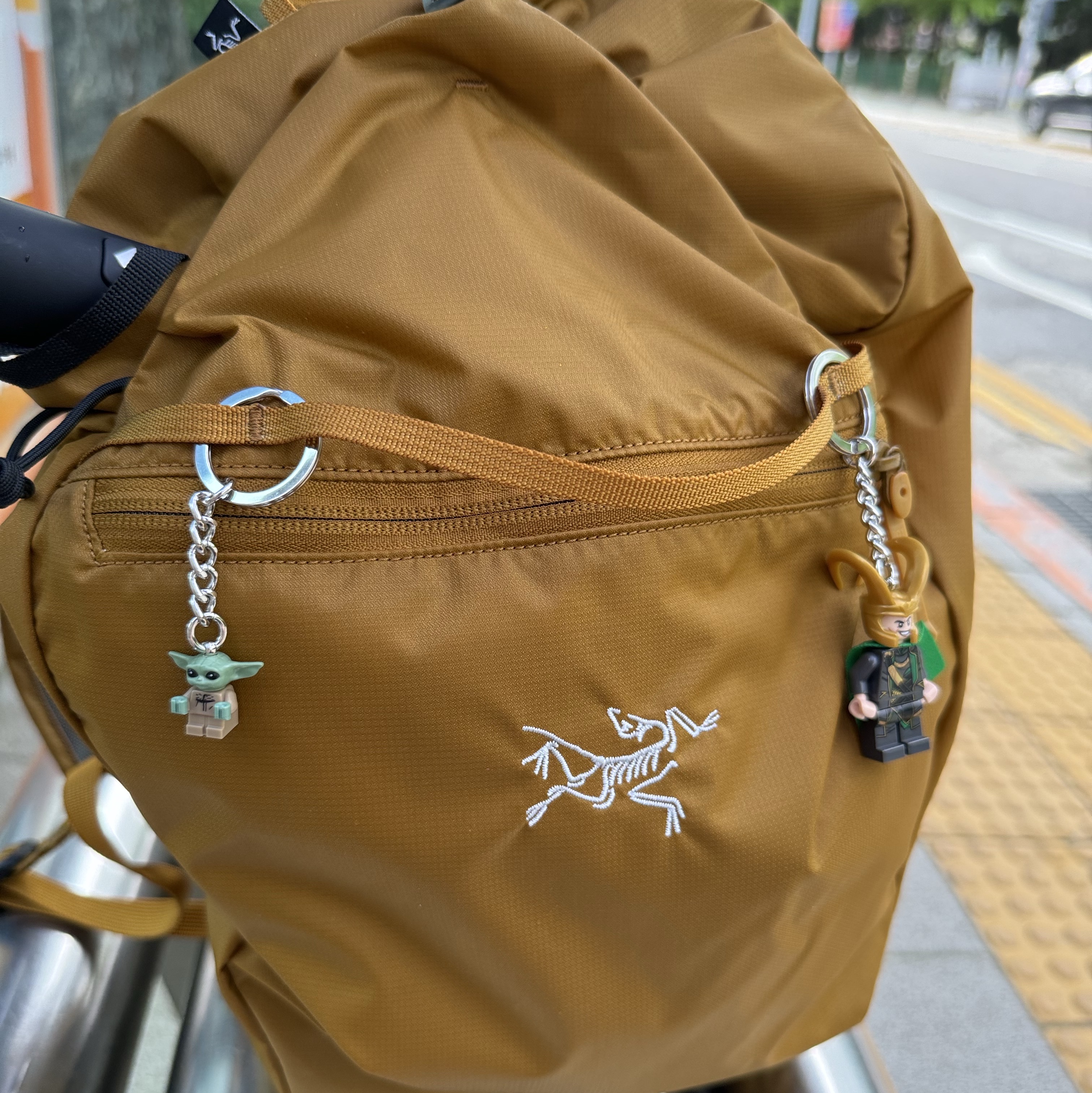 Arc'teryx Heliad 10 Backpack Yukon 착용 스타일