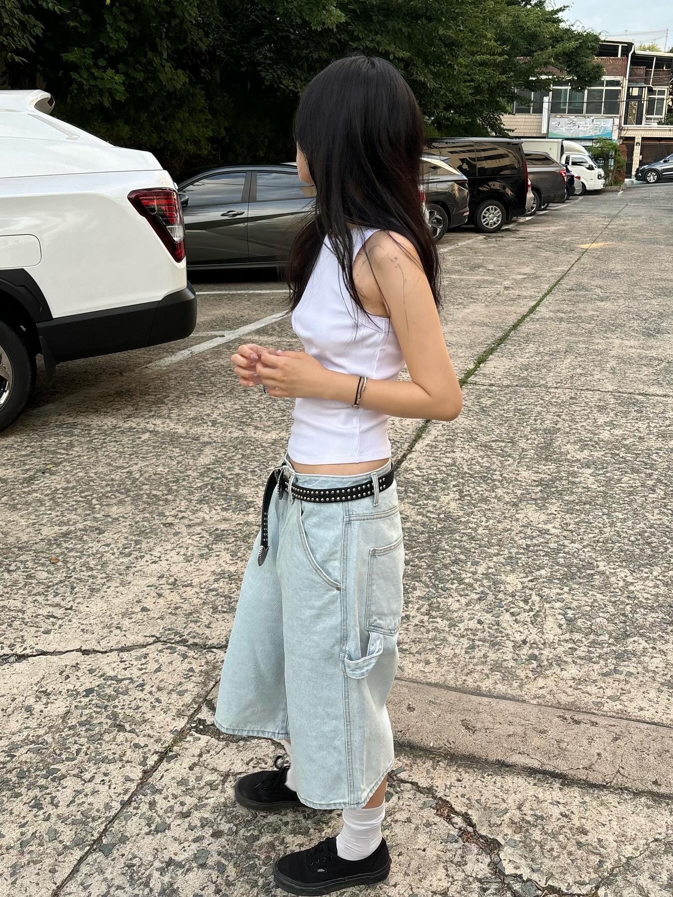 Suade Washed Sleeveless Black, Suade Washed Sleeveless White 착용 스타일