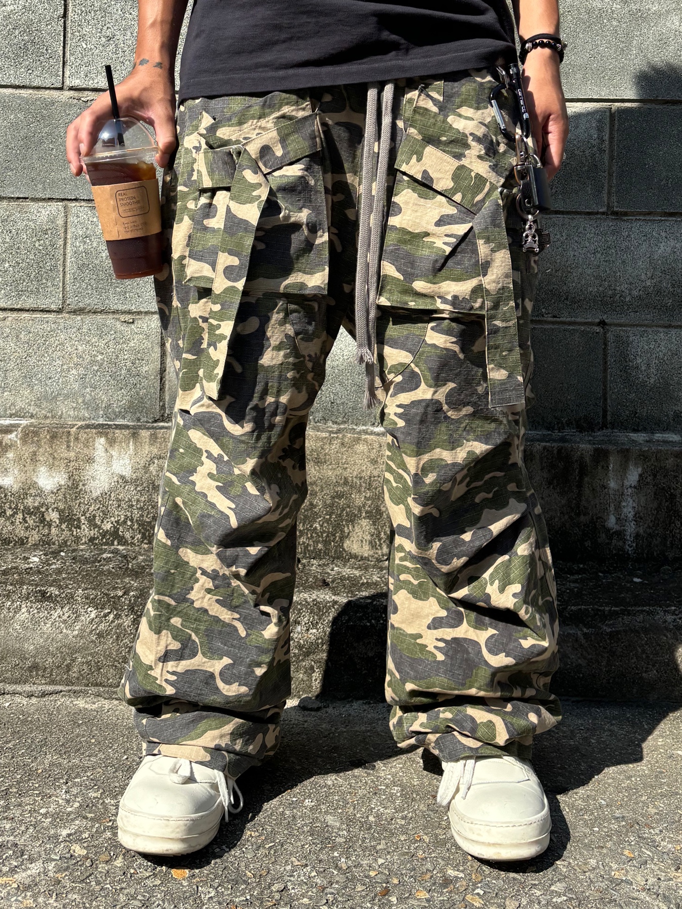 Gallery Dept. Dept De La Galerie Classic T-Shirt Black, Wapworks Wide Safety Cargo Pants Camo 착용 스타일 - 4