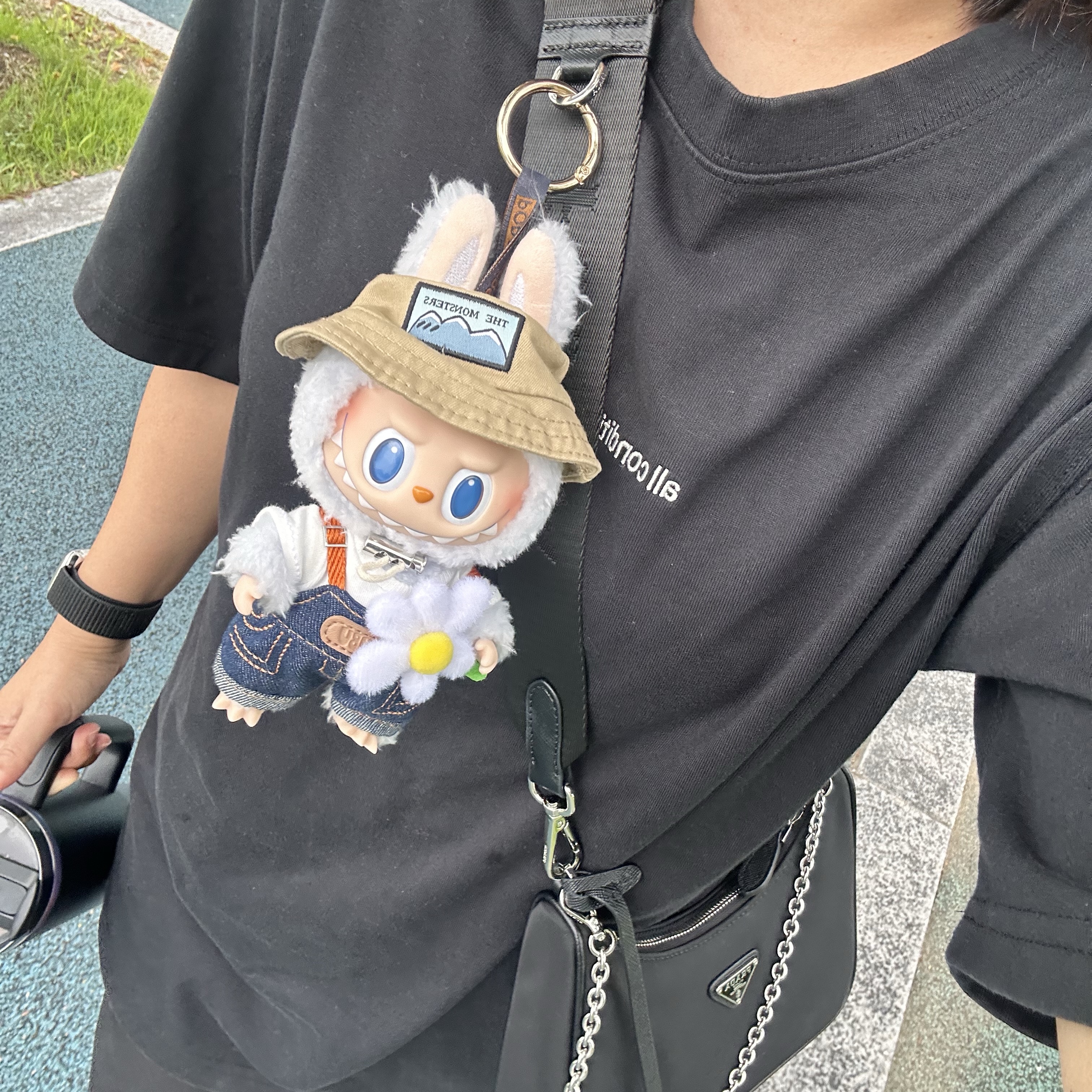 Pop Mart Fall In Wild Labubu Series Toy Keyring, Prada Re-Edition 2005 Re-Nylon Shoulder Bag Black 착용 스타일
