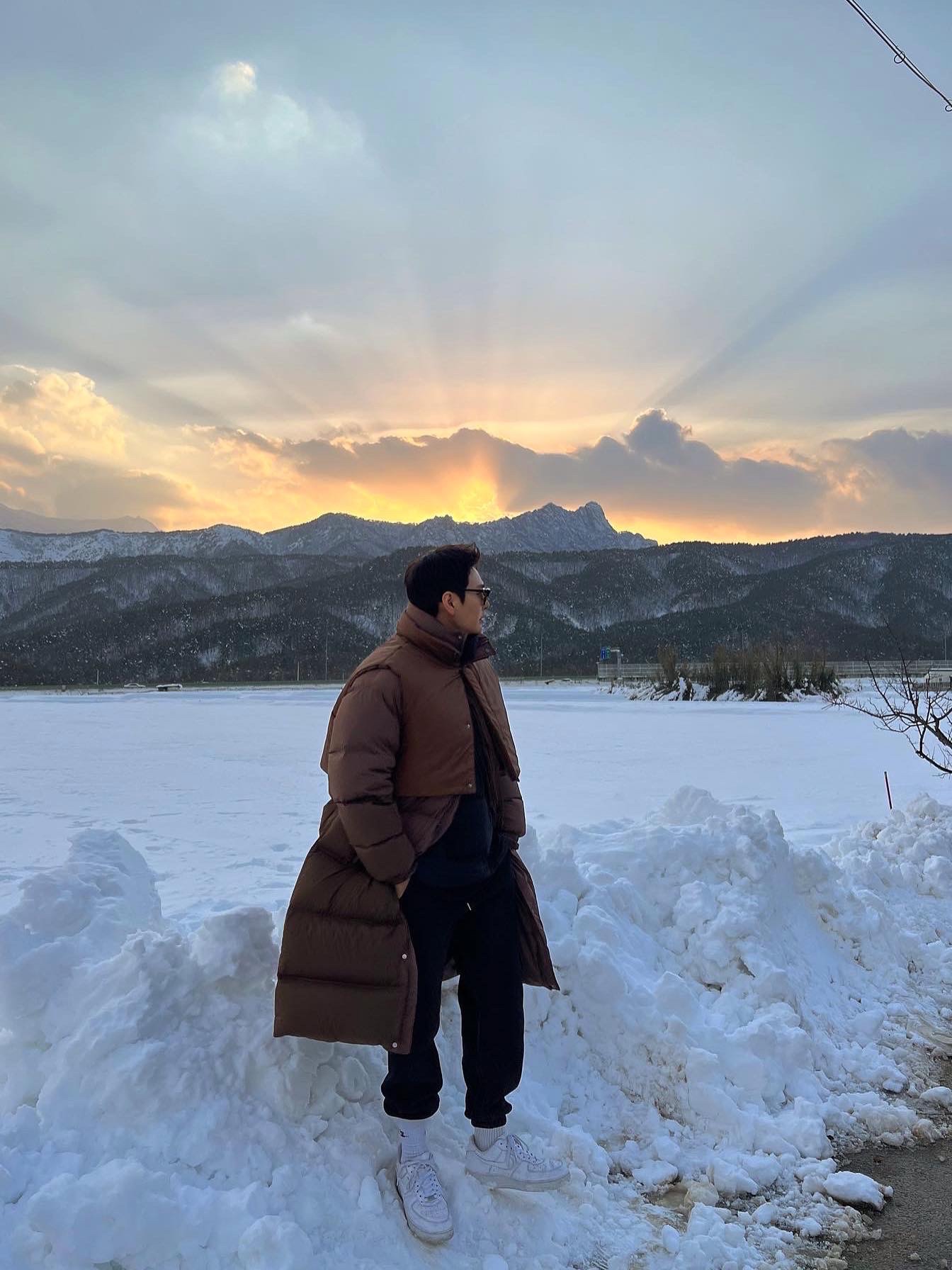 Zara x Ader Error Jacket with Vest Brown, Nike x Supreme Air Force 1 Low White 착용 스타일 - 1