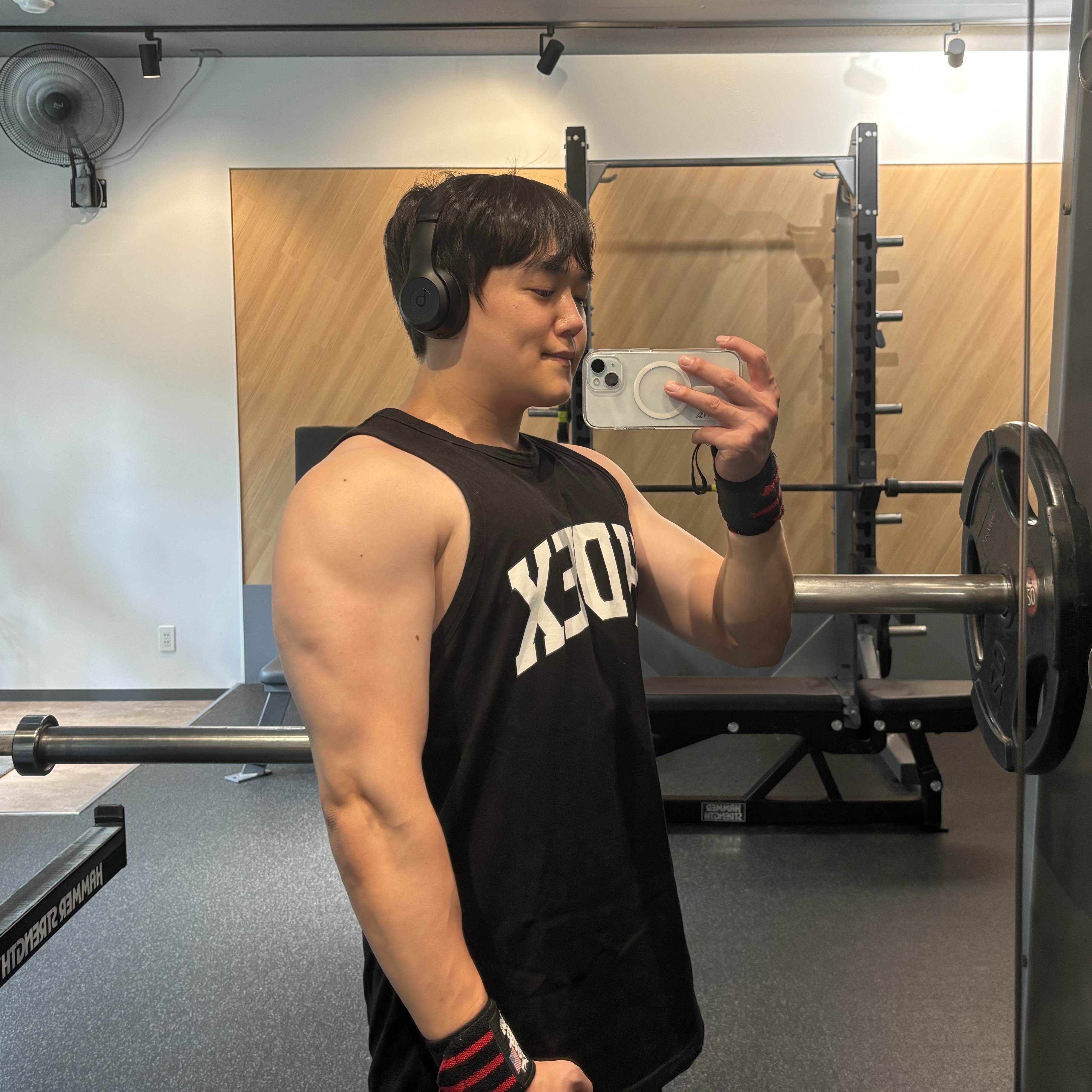 HDEX Main Logo Over Fit T-Shirt Black 착용 스타일