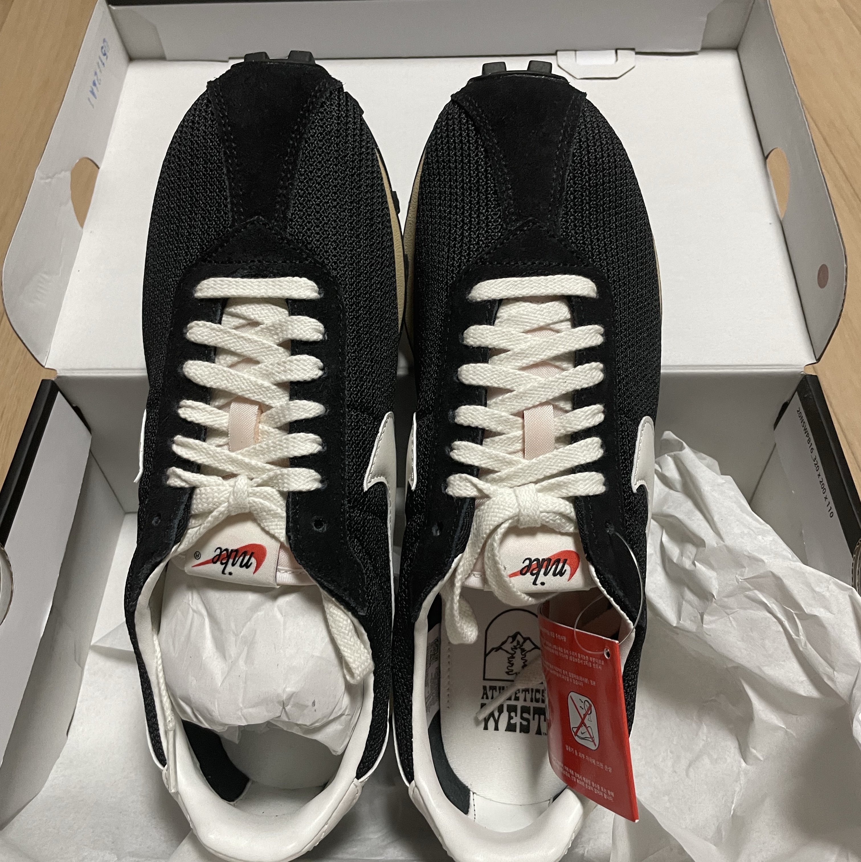 Nike LD-1000 SP Black and Sail 착용 스타일 - 1