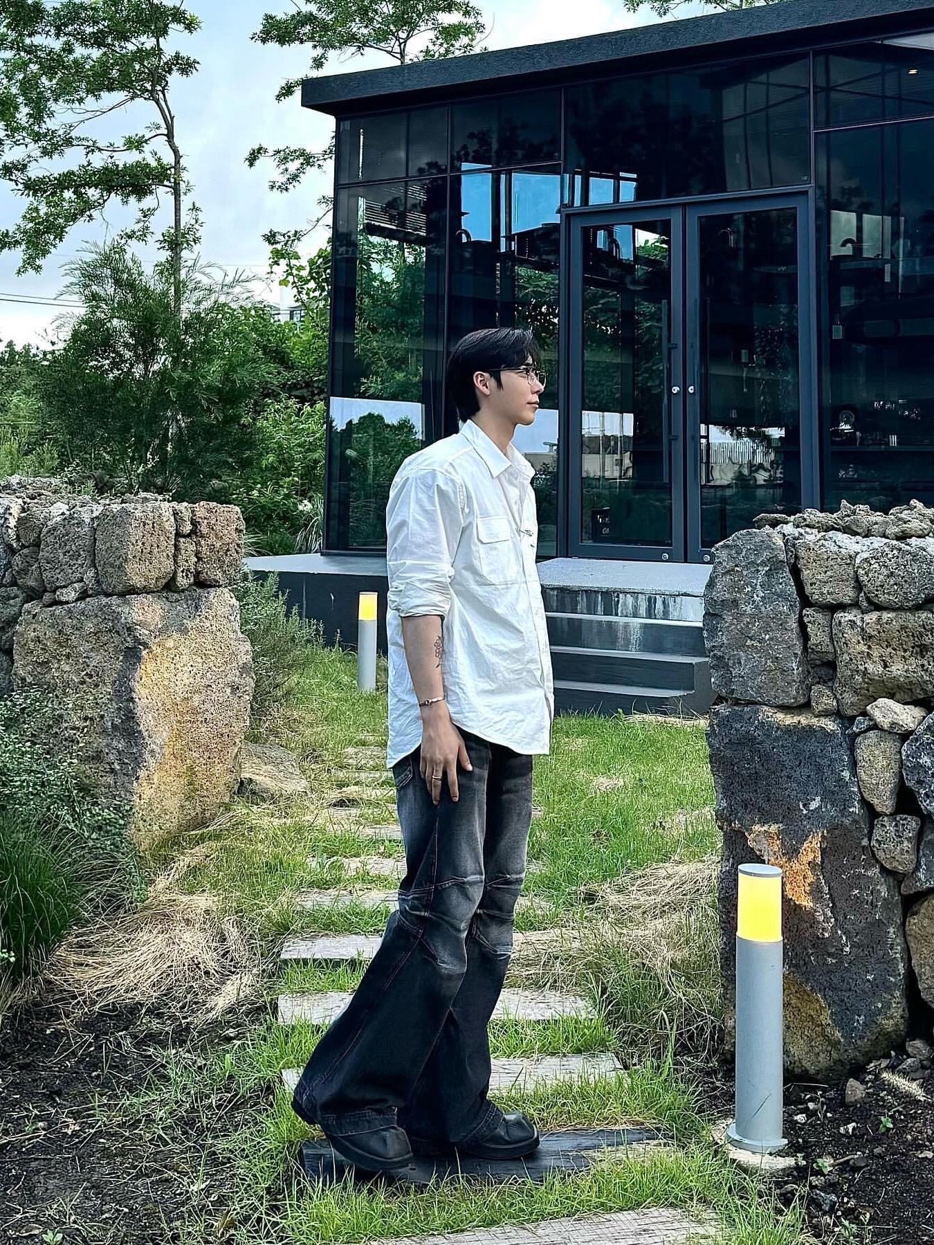 BLR Double Yoke Biker Washing Denim Pants Black (RENEW.) 착용 스타일