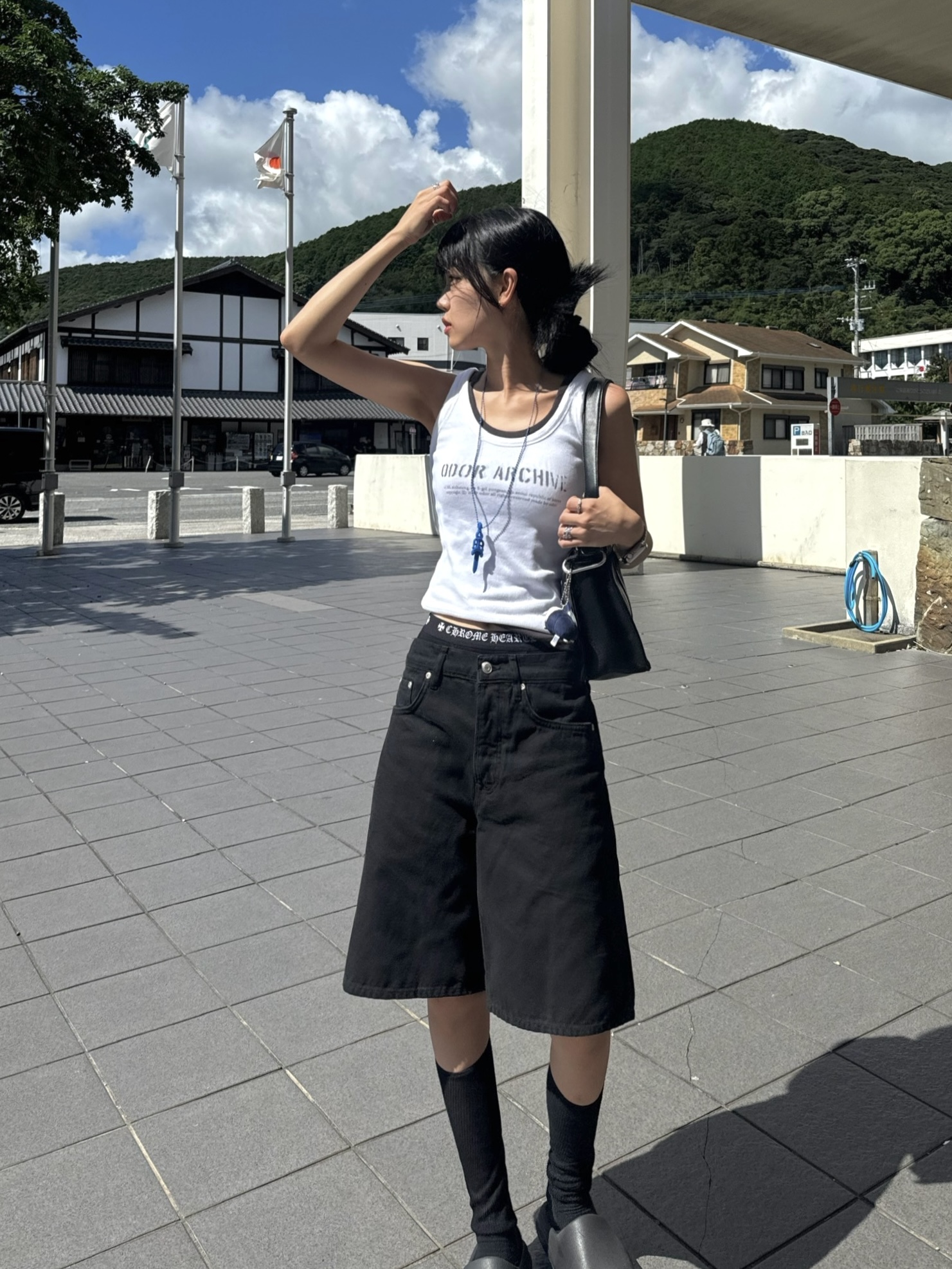 Chrome Hearts Silichrome Dagger Pendant Blue 2023, Stussy Washed Canvas Big OL' Shorts Black 착용 스타일 - 1