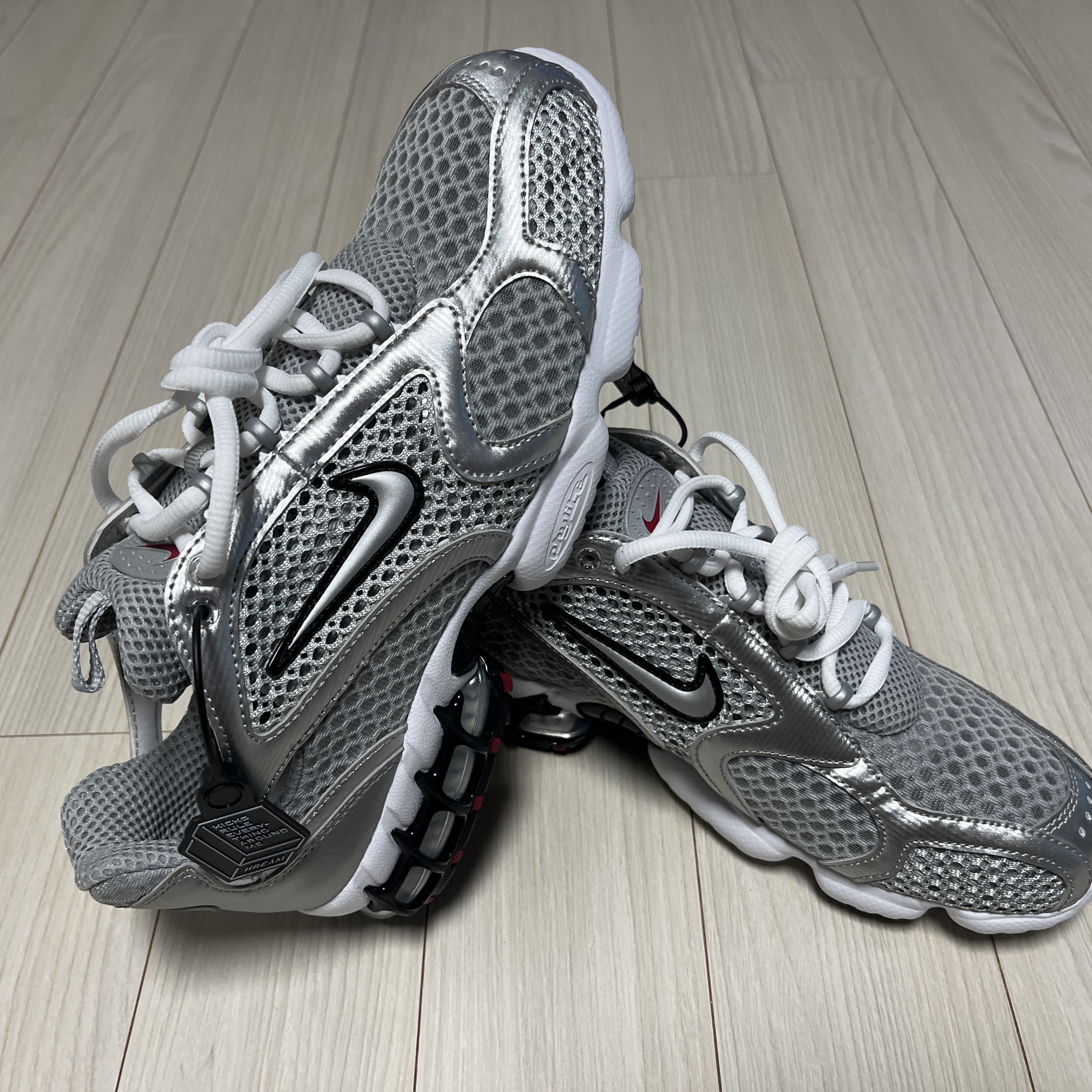 Nike Air Zoom Spiridon Cage 2 Metallic Silver 착용 스타일 - 2