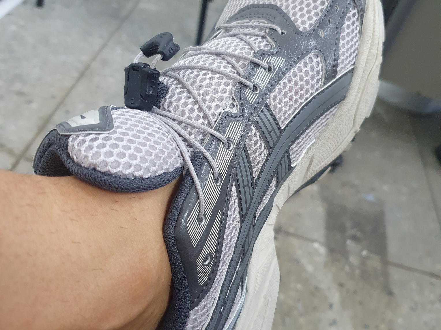 Asics Unlimited Gel-Kayano 14 Oyster Grey Clay Grey 착용 스타일