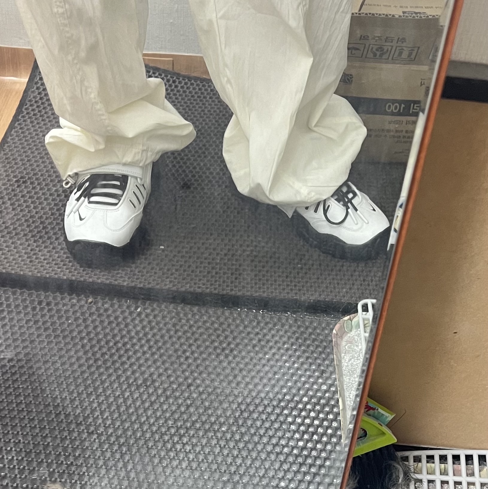 Nike x Ambush Air Adjust Force SP Summit White and Black 착용 스타일 - 2