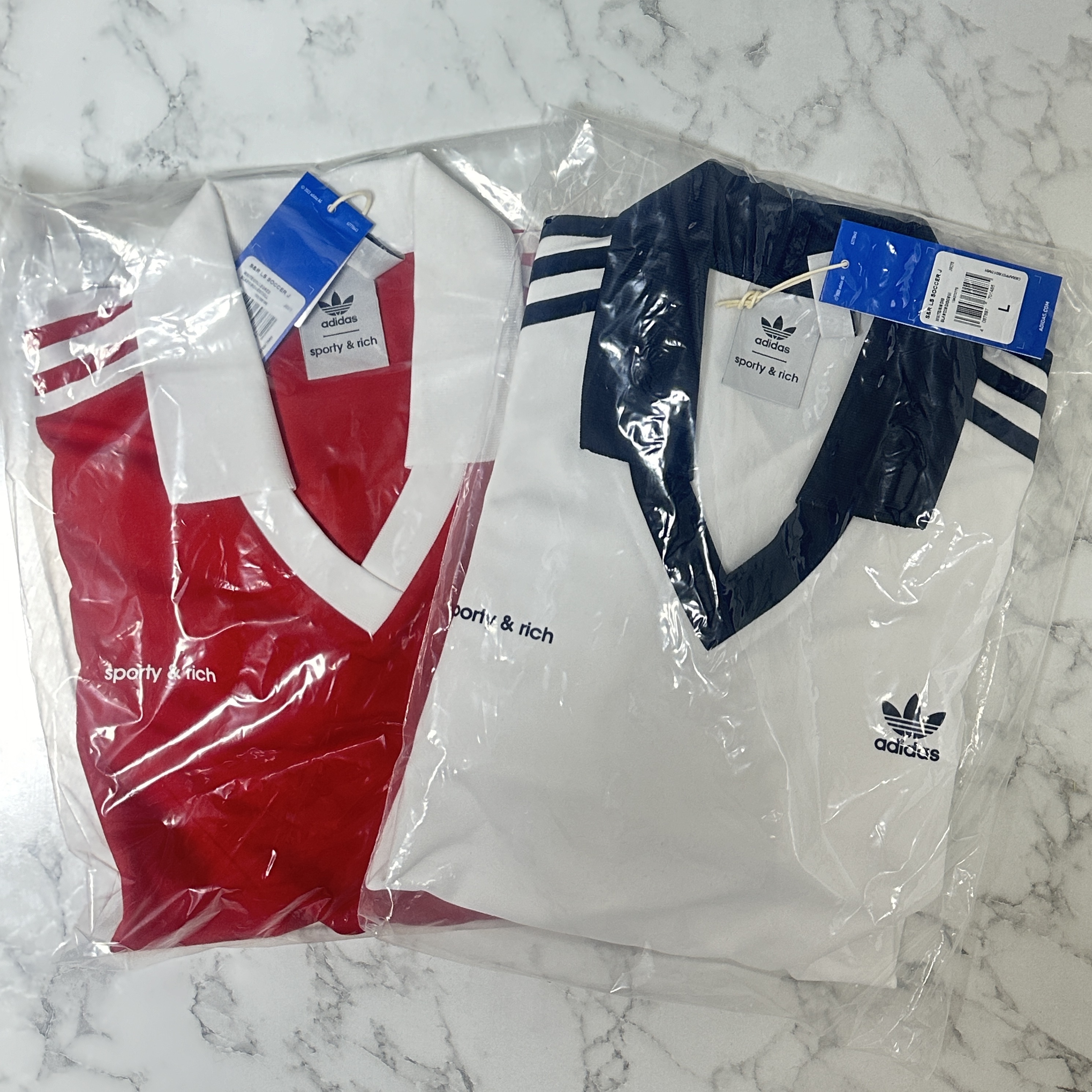 (W) Adidas x Sporty & Rich Long Sleeve Football Jersey White Night Indigo - KR Sizing, (W) Adidas x Sporty & Rich Long Sleeve Football Jersey White Collegiate Red - KR Sizing 착용 스타일