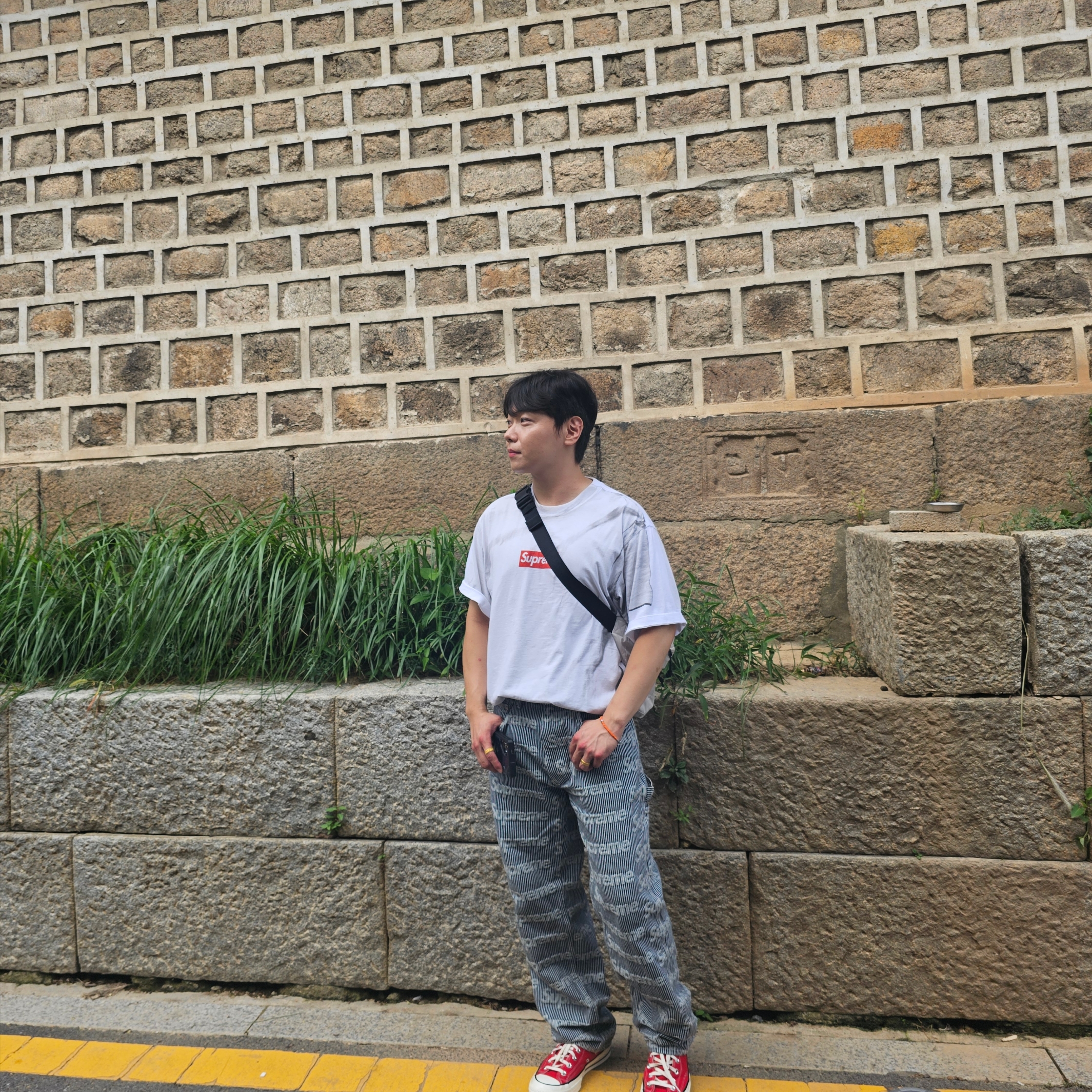 Supreme Denim Painter Pants Stripe - 24SS, Supreme x MM6 Maison Margiela Box Logo T-Shirt White - 24SS 착용 스타일 - 4