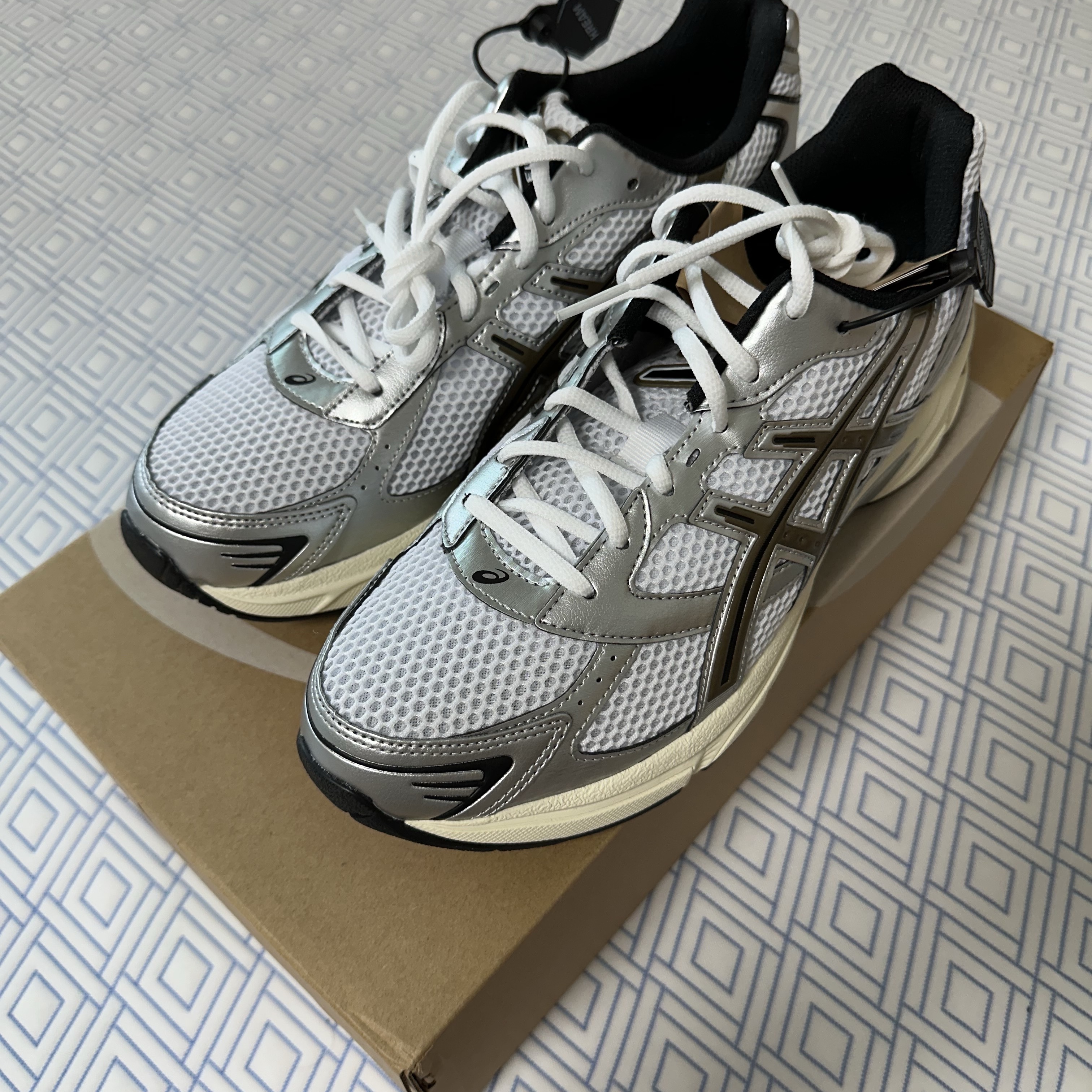 Asics Gel-1130 White Clay Canyon 착용 스타일 - 1