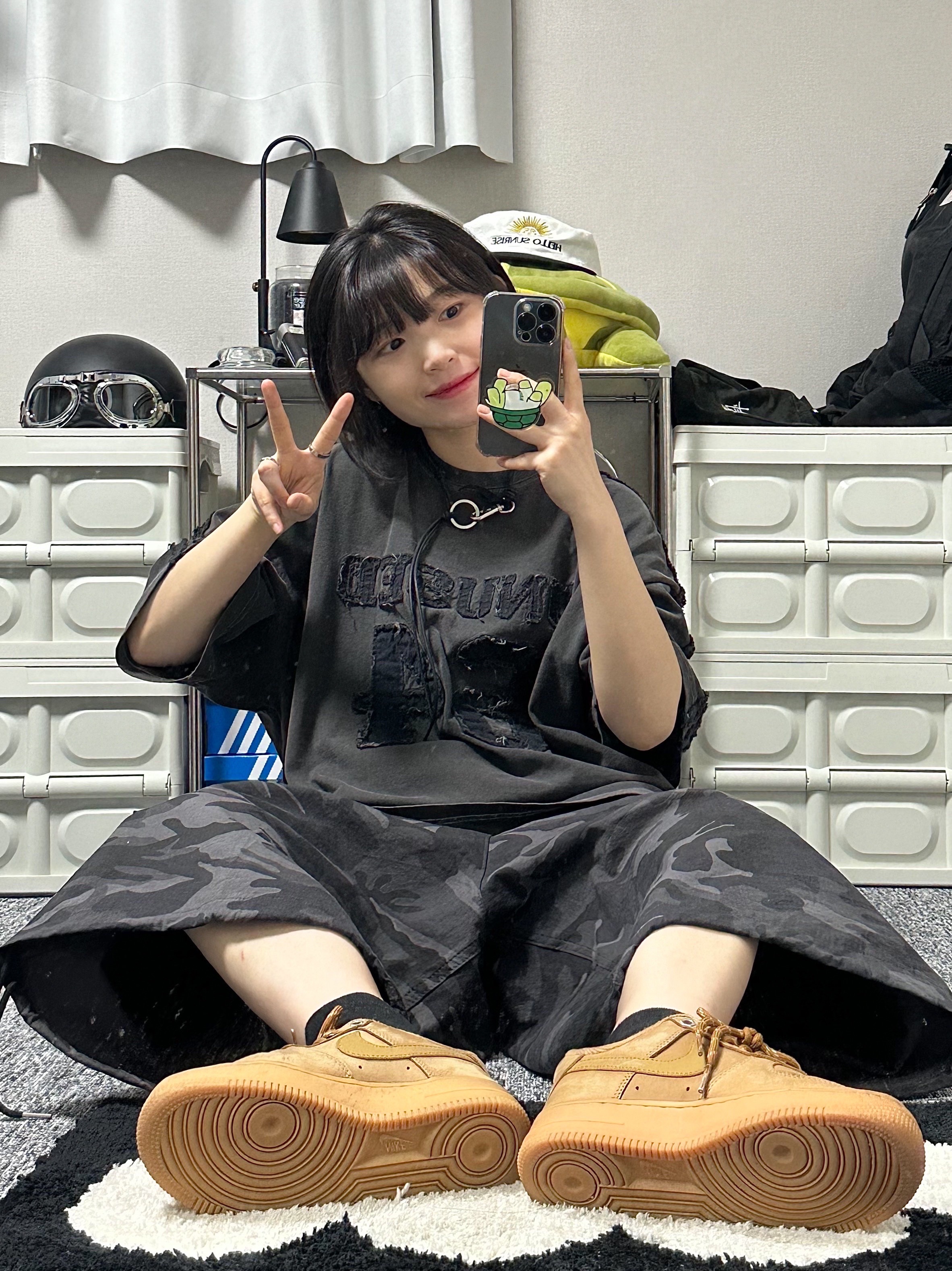 Our Legacy Ladon Leather Keychain Black, Nike Air Force 1 '07 WB Flax 착용 스타일 - 1