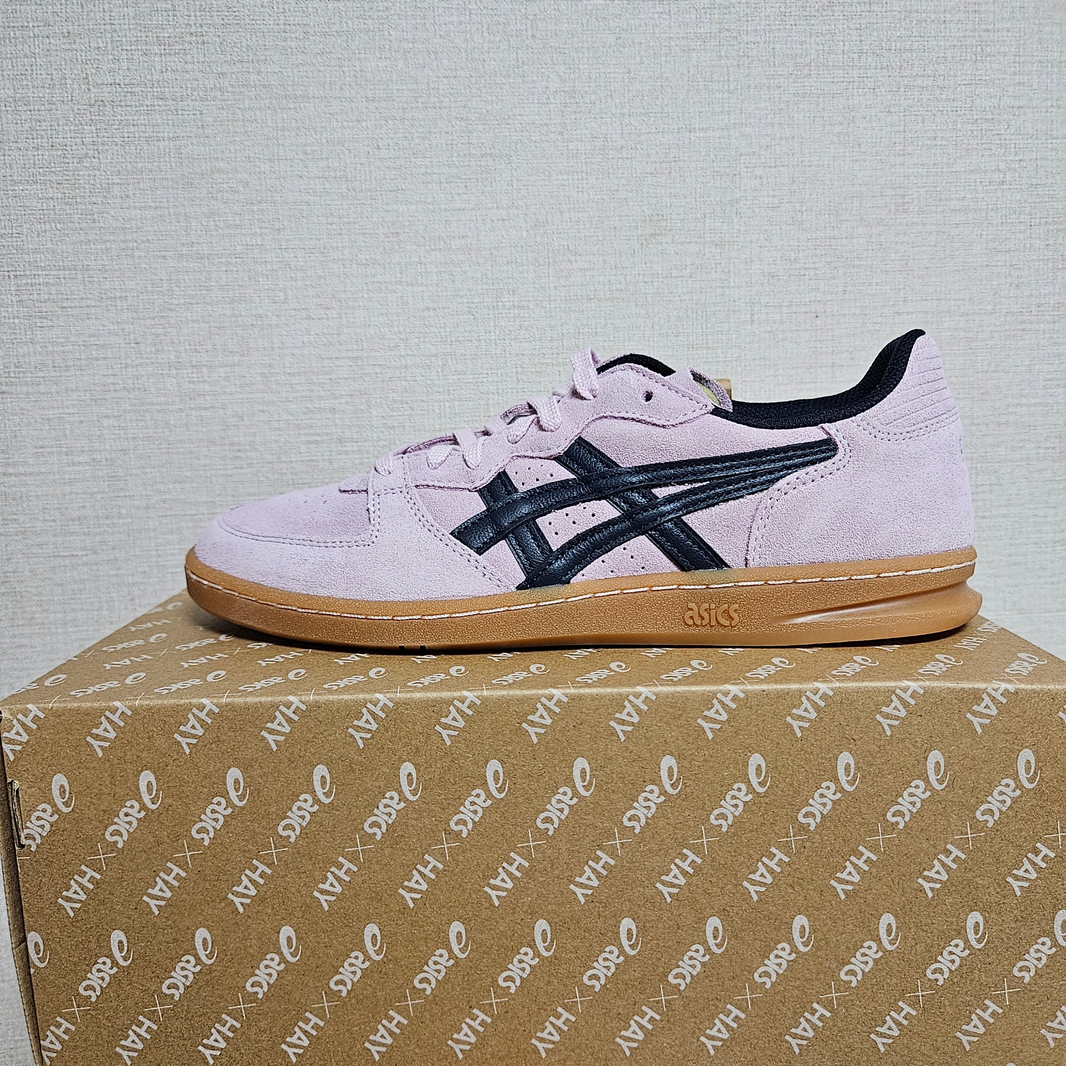 Asics x Hay Skyhand OG Light Lilac Blueberry 착용 스타일 - 1