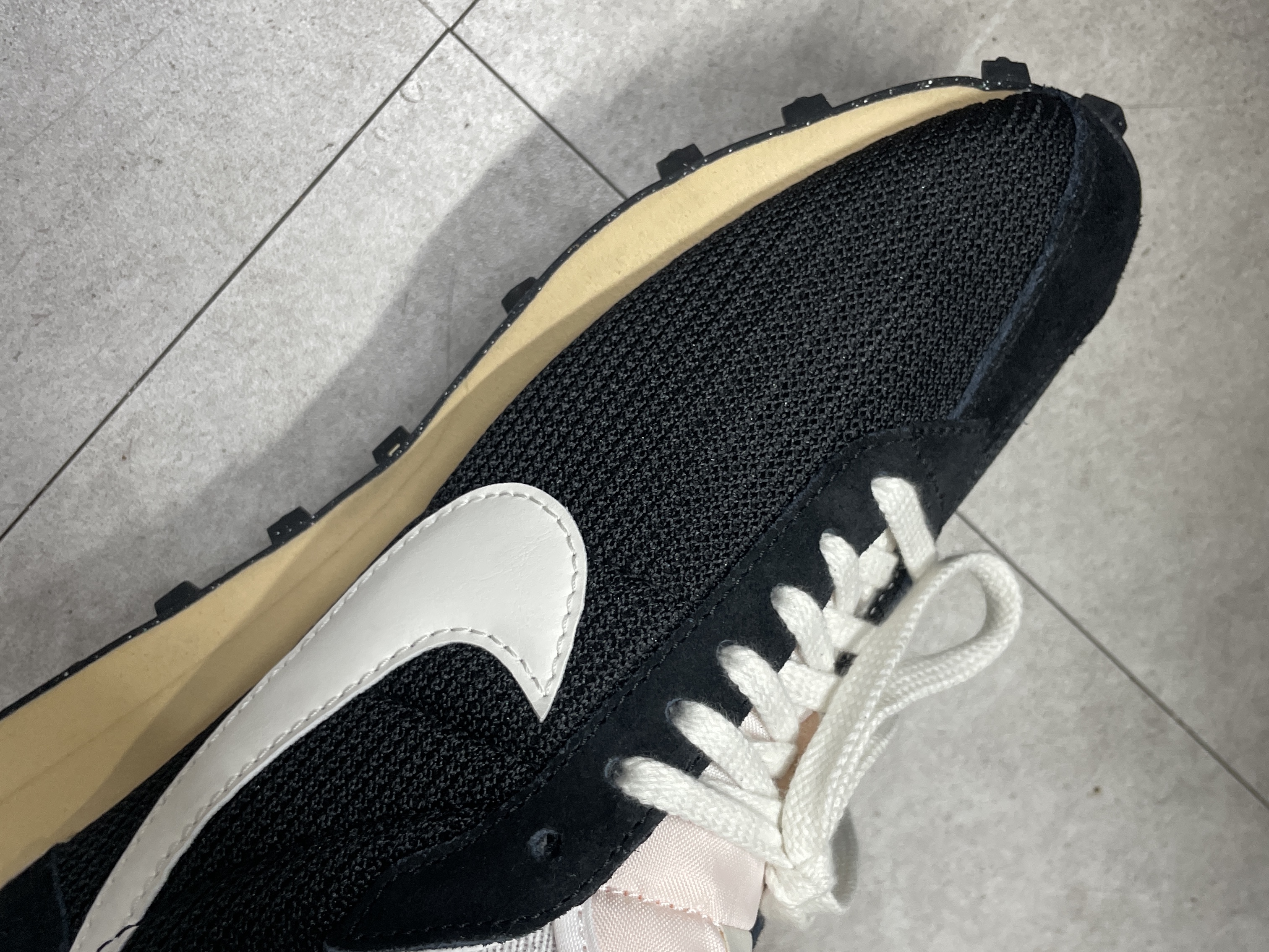 Nike LD-1000 SP Black and Sail 착용 스타일 - 3