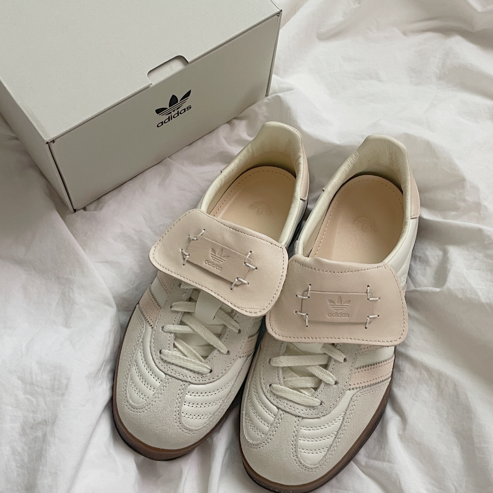 Adidas x Foot Industry Gazelle Indoor Off White Sand Strata 착용 스타일